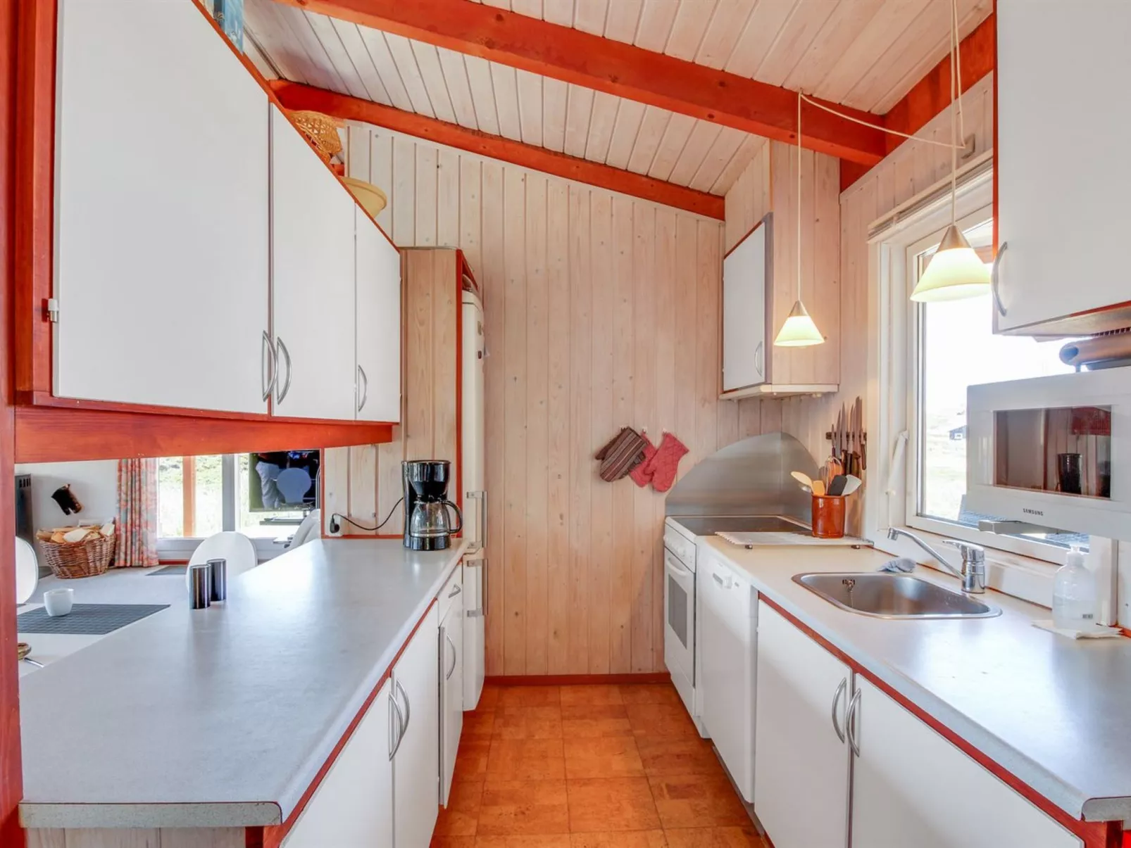 "Jorma" - 250m to the fjord-Inside