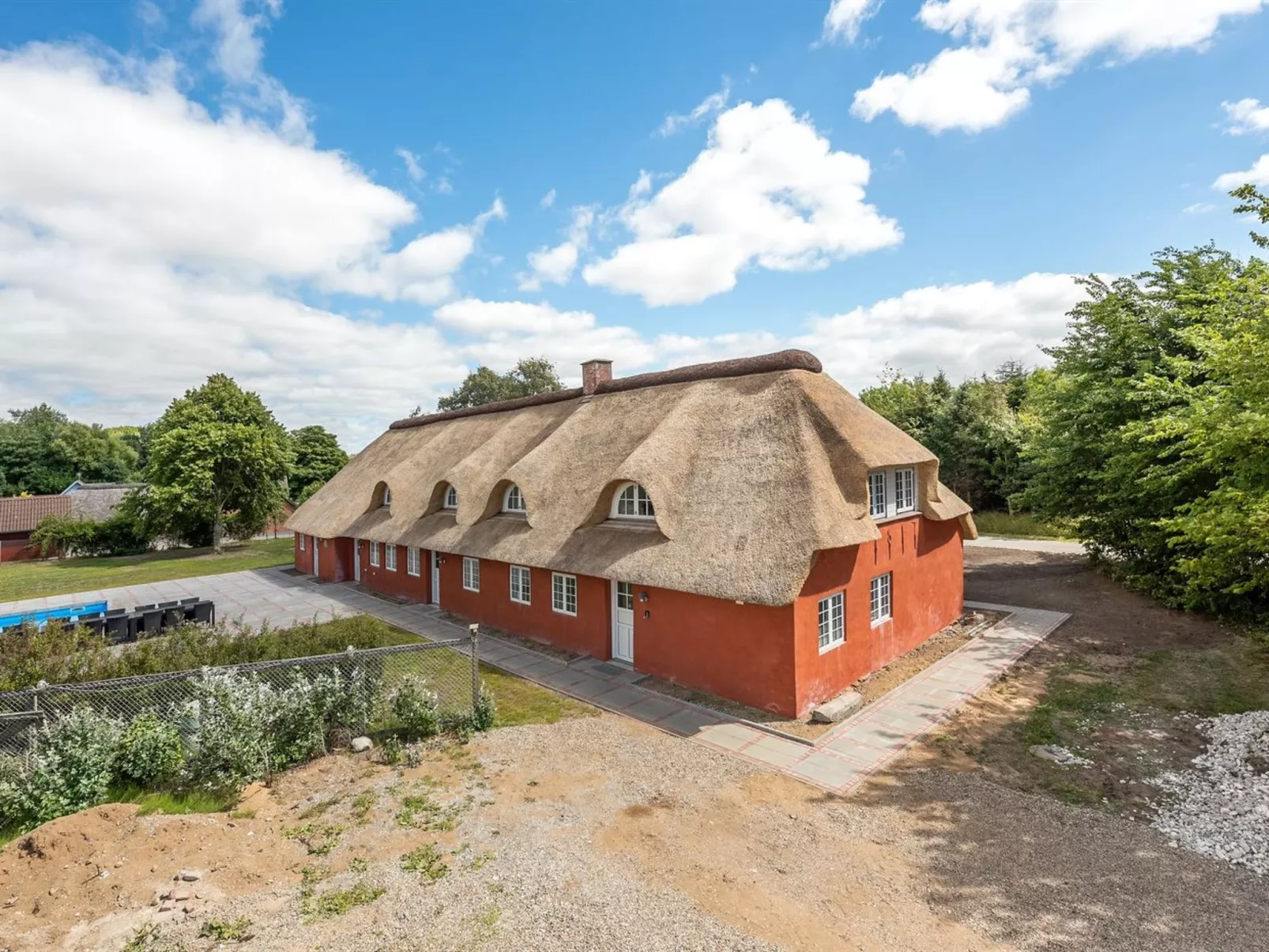 "Alitta" - 27km from the sea-Outside