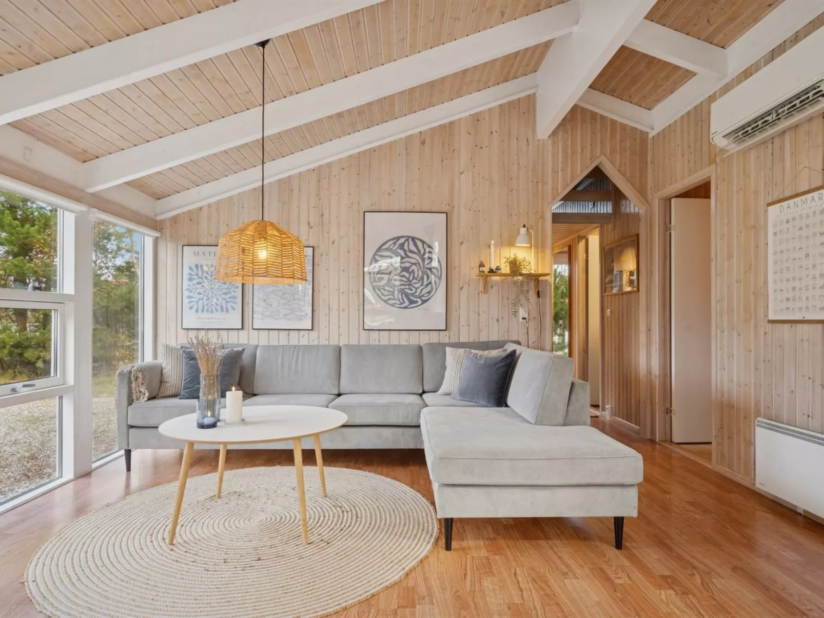 "Alvy" - 200m from the sea-Inside