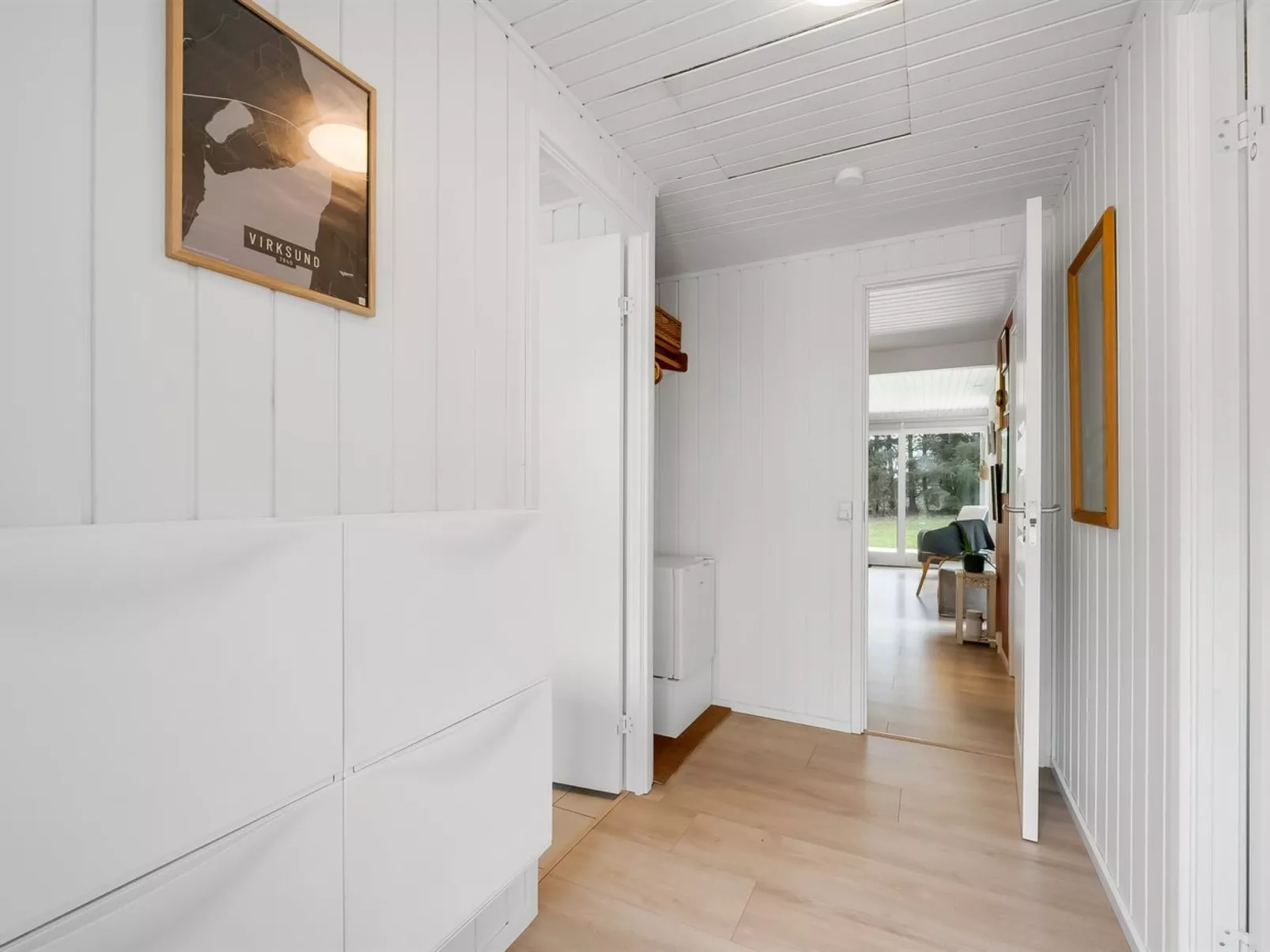 "Gudrid" - 250m to the fjord-Outside