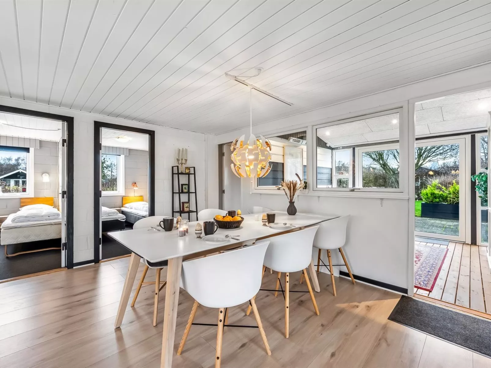 "Kjartan" - 32m to the fjord-Dedans