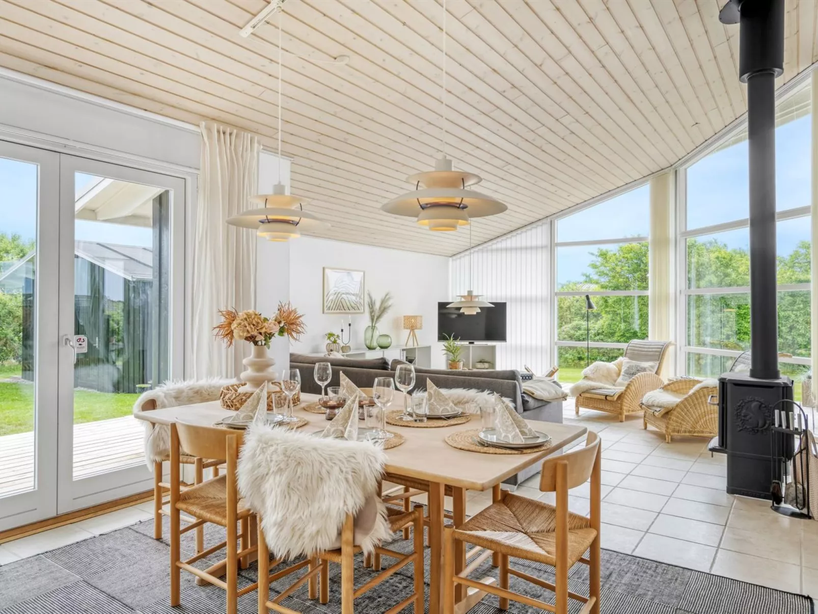 "Gedda" -  from the sea-Inside