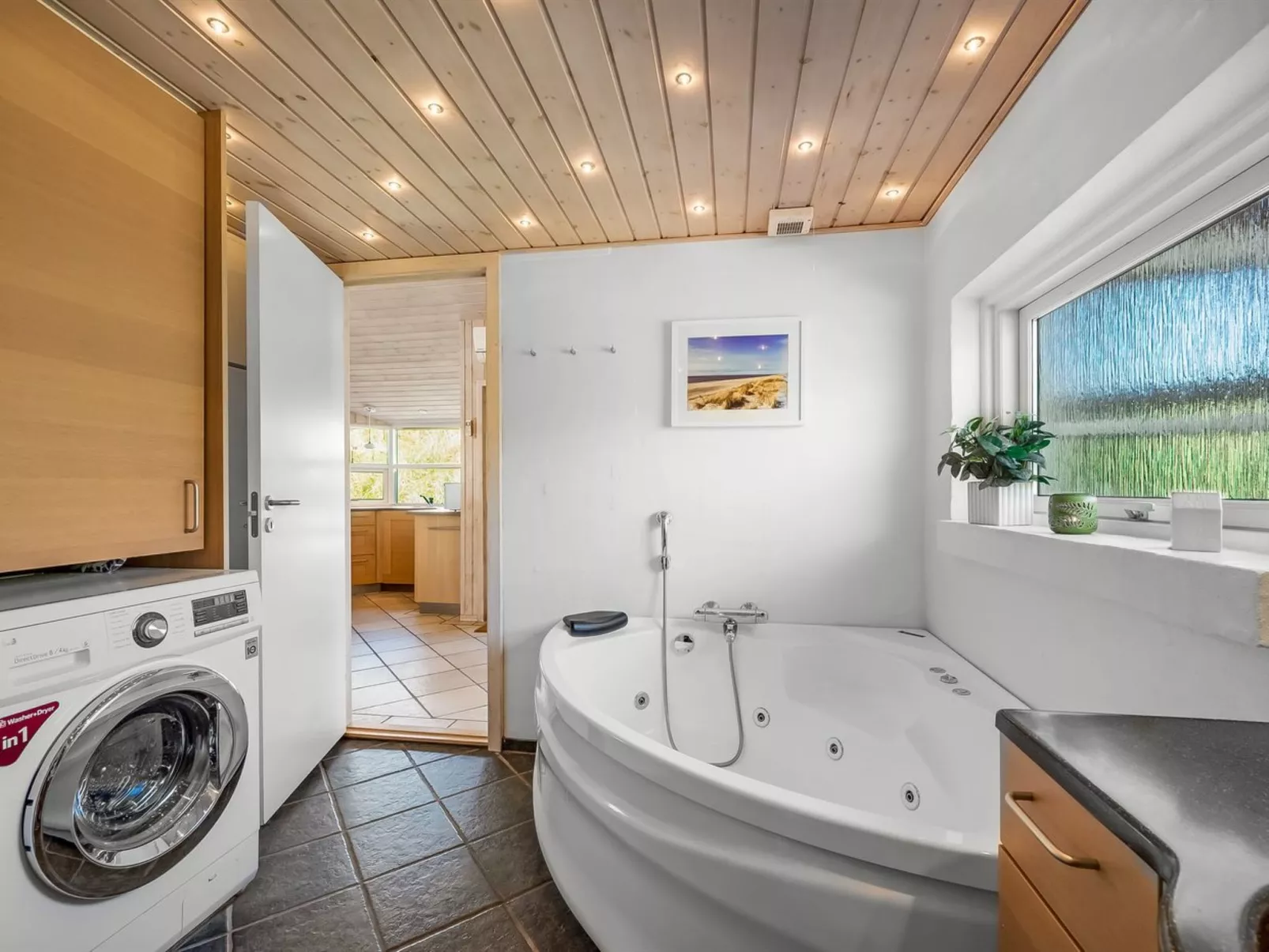 "Aurore" - 700m from the sea-Drinnen