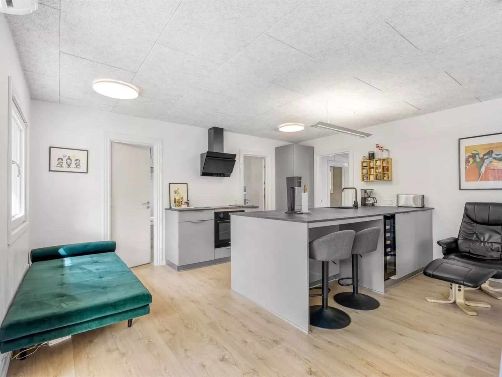 "Anabela" -  from the sea-Dedans