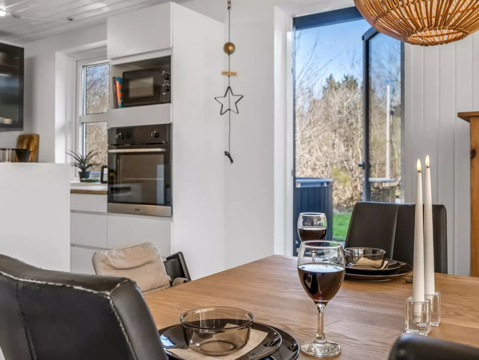 "Karmen" - 250m to the fjord-Inside