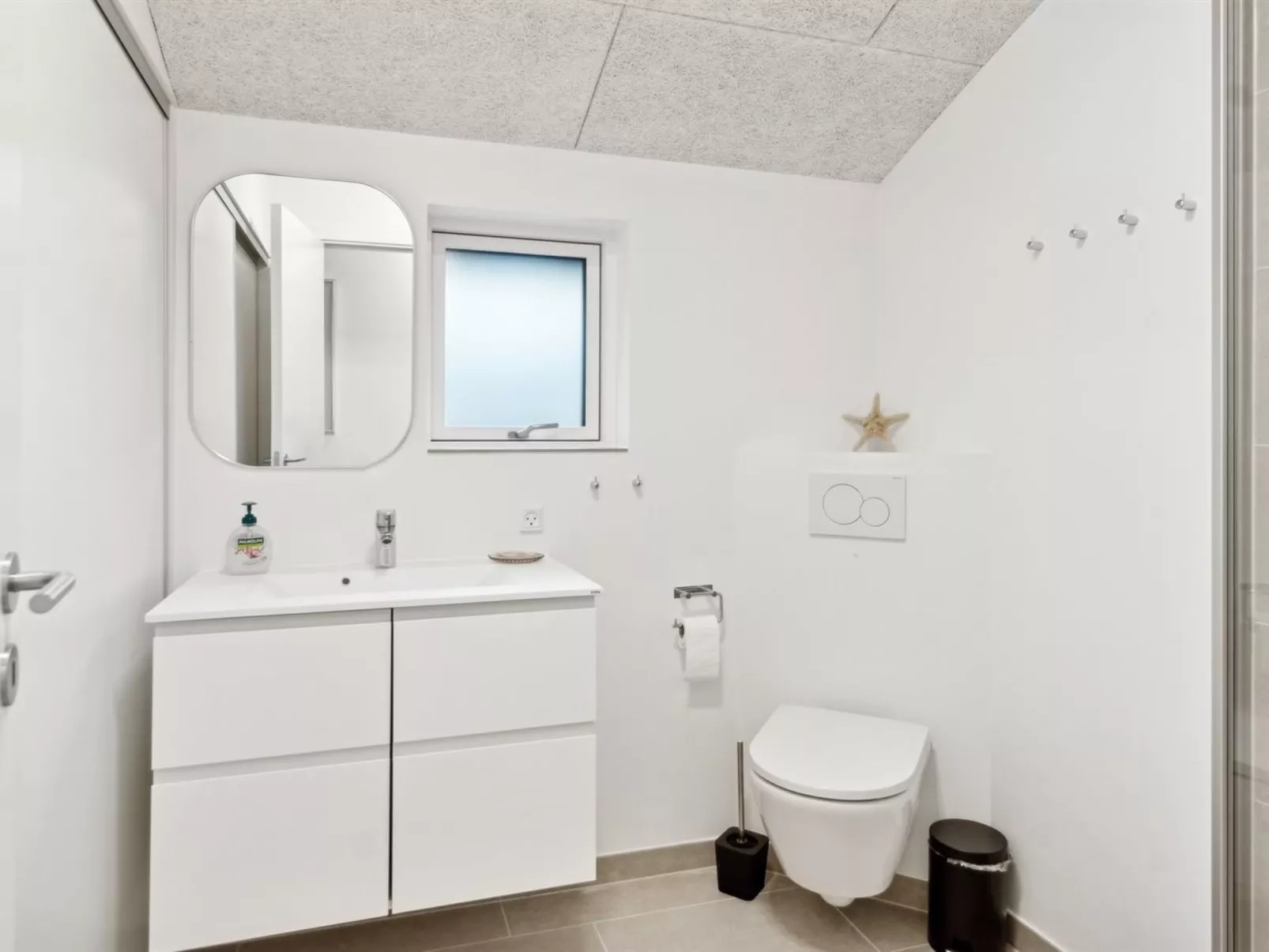 "Christian" - 600m from the sea-Inside