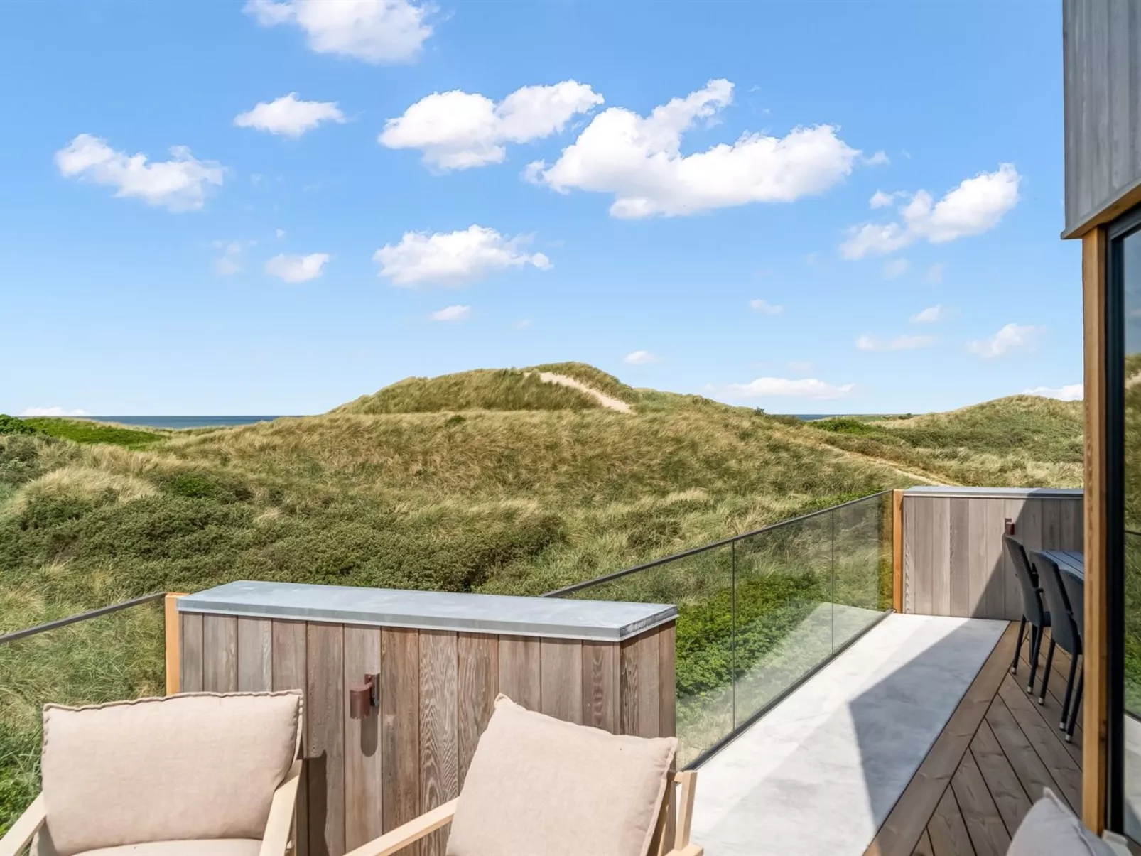 "Tamina" - 50m from the sea-Outside