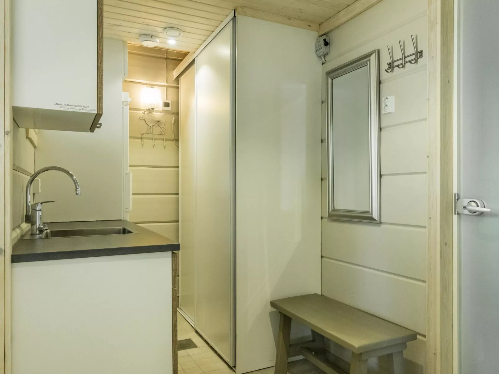 Villa lystikämä-Inside