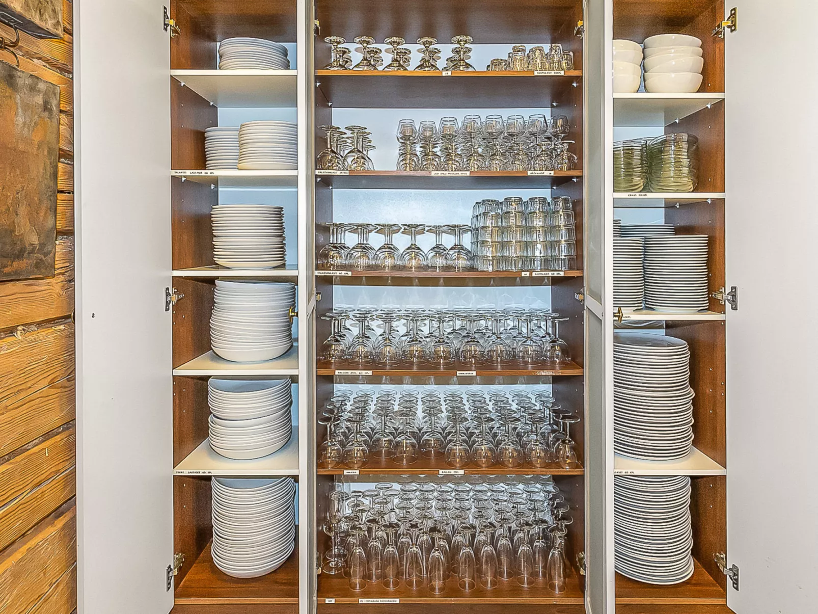 Päätalo, mökkilomat ja perhejuhlat-Dedans