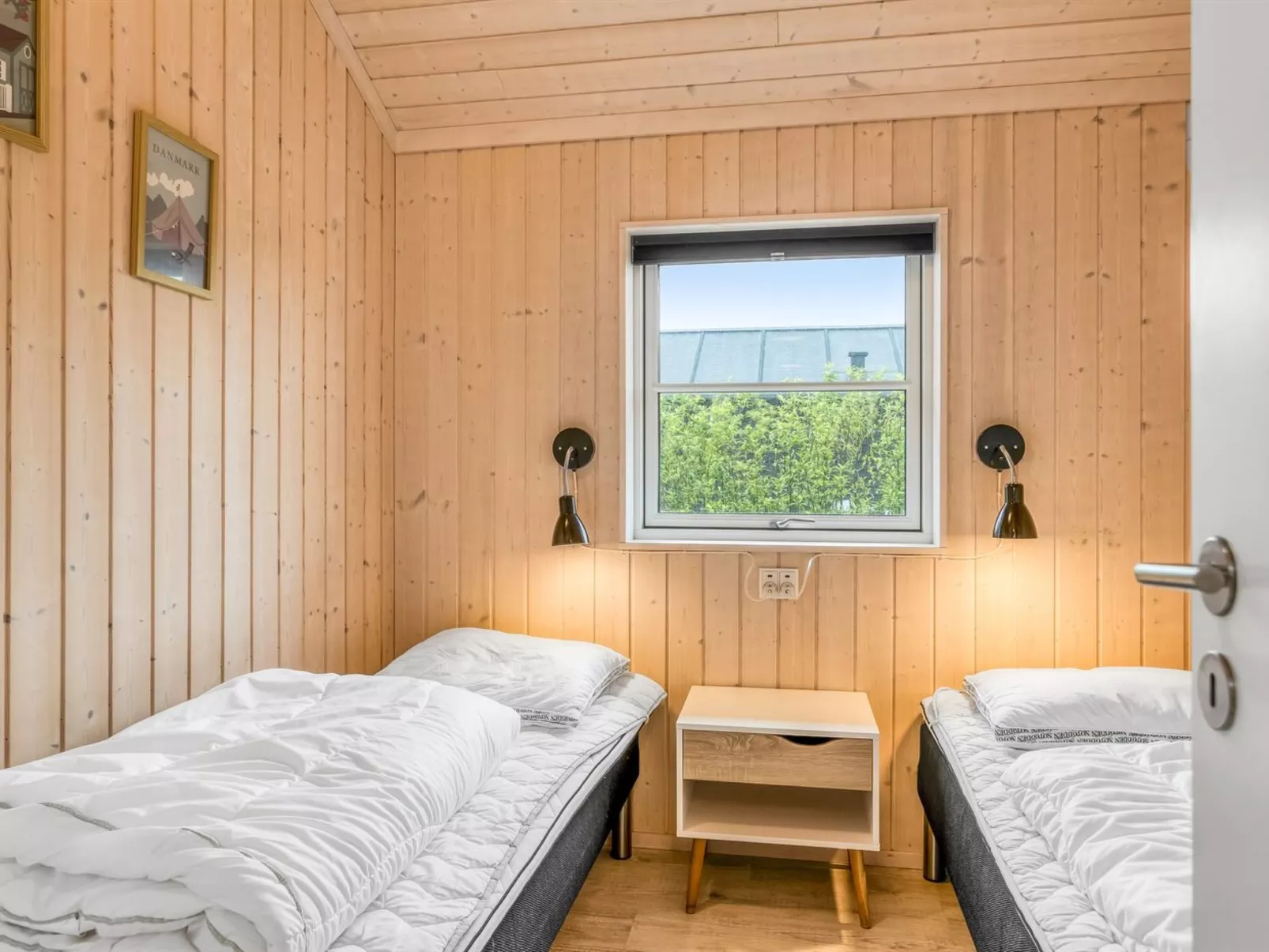 "Bernadine" - 500m from the sea-Dedans