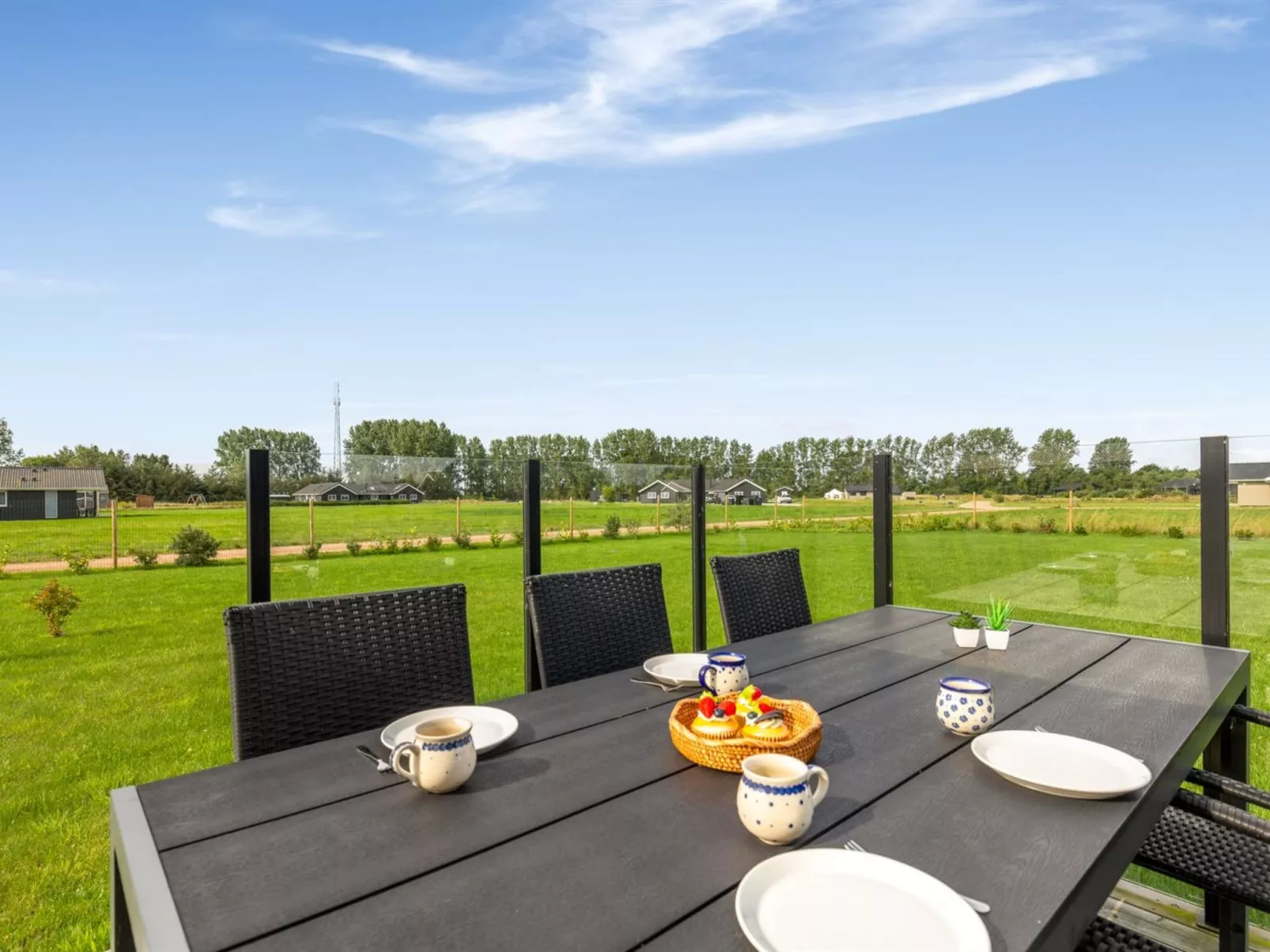 "Hellevi" - 900m from the sea-Dehors