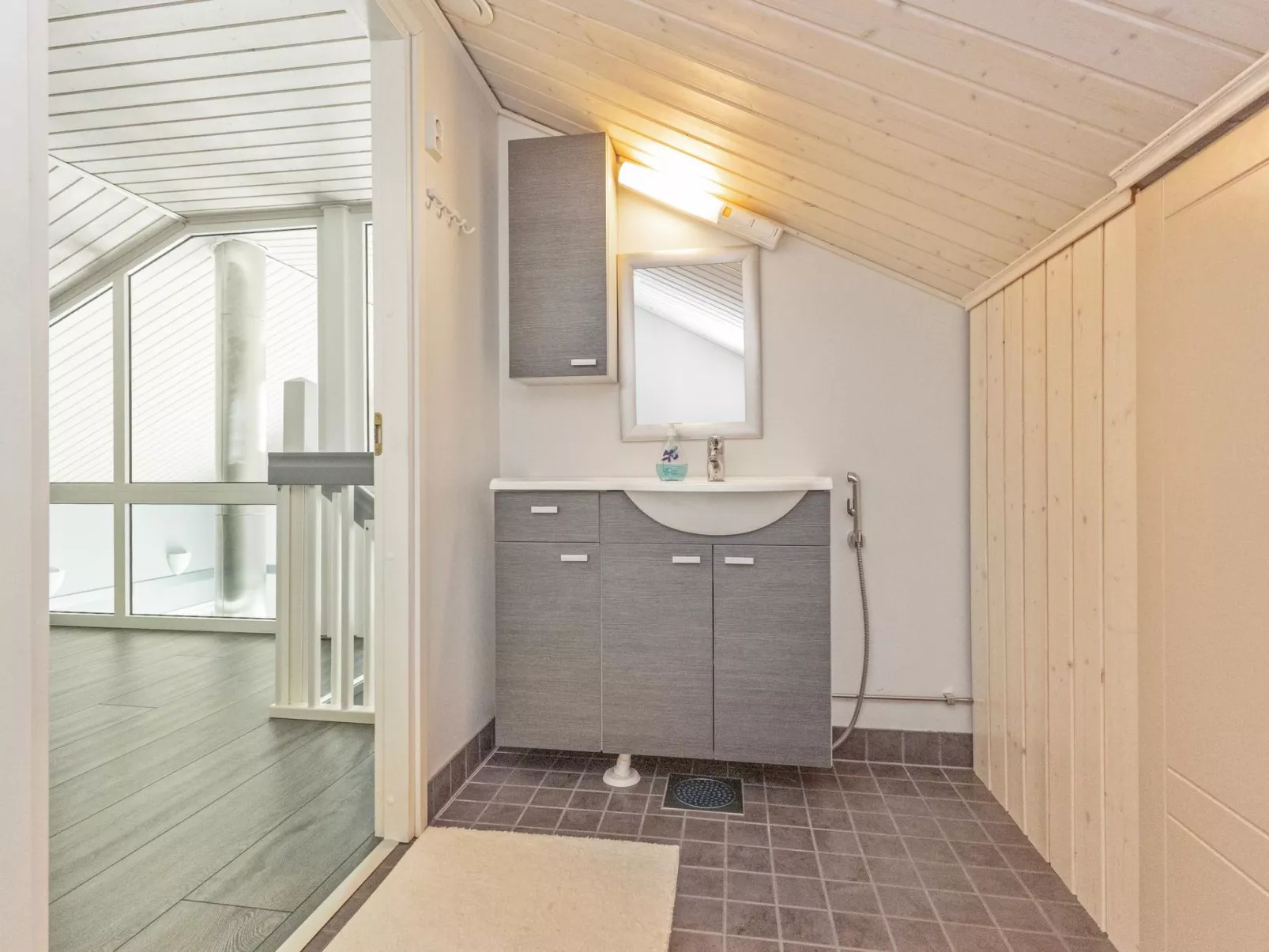 Levi kartano-Drinnen