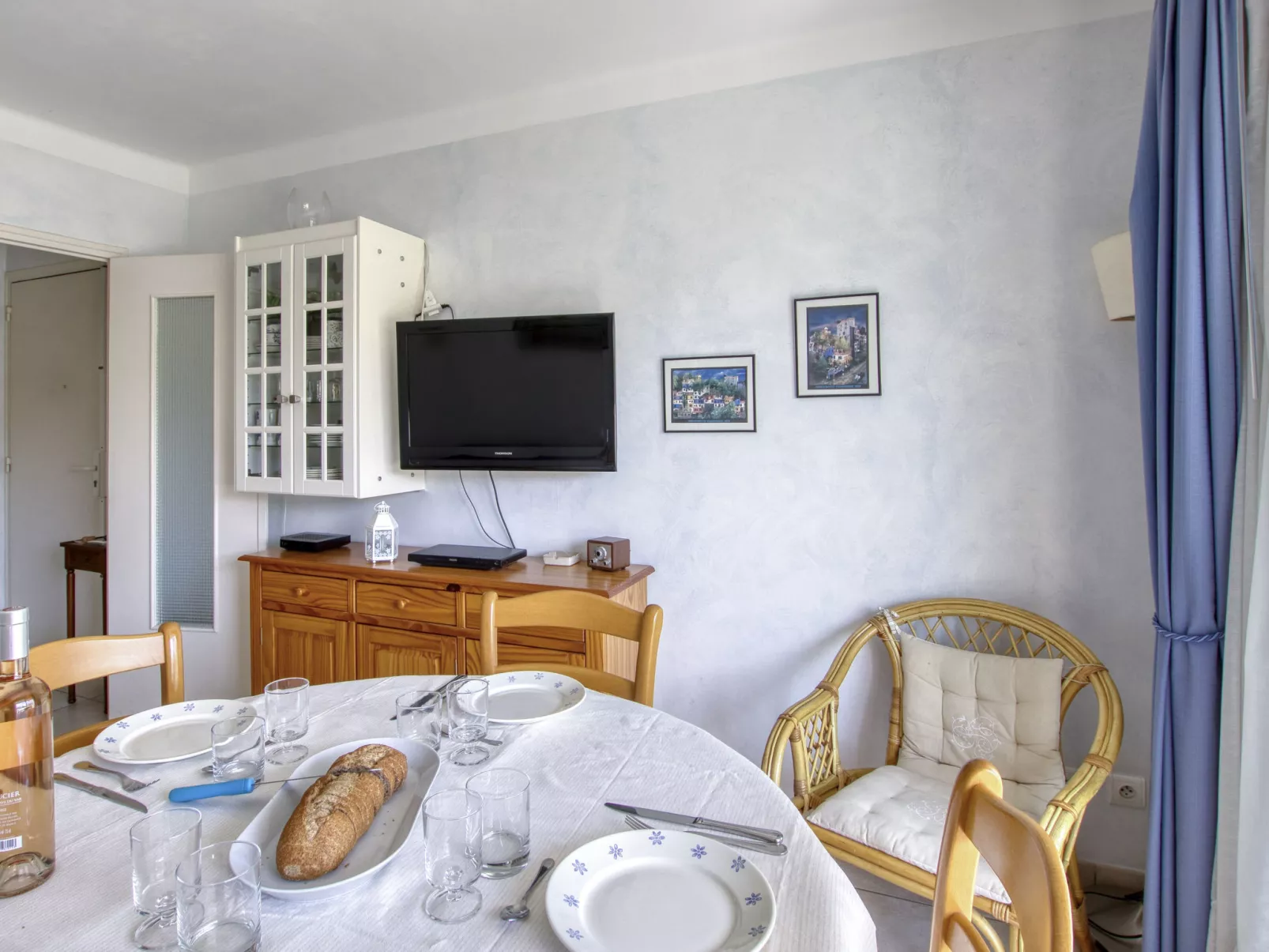 Les Bermudes-Inside