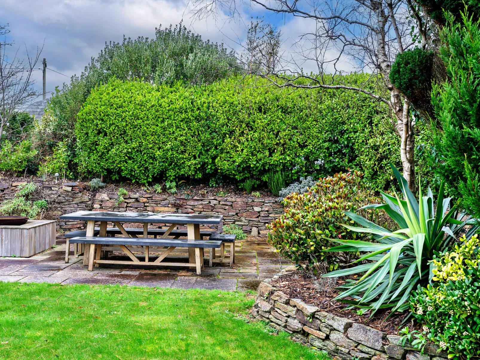 Dingles Cottage-Draußen