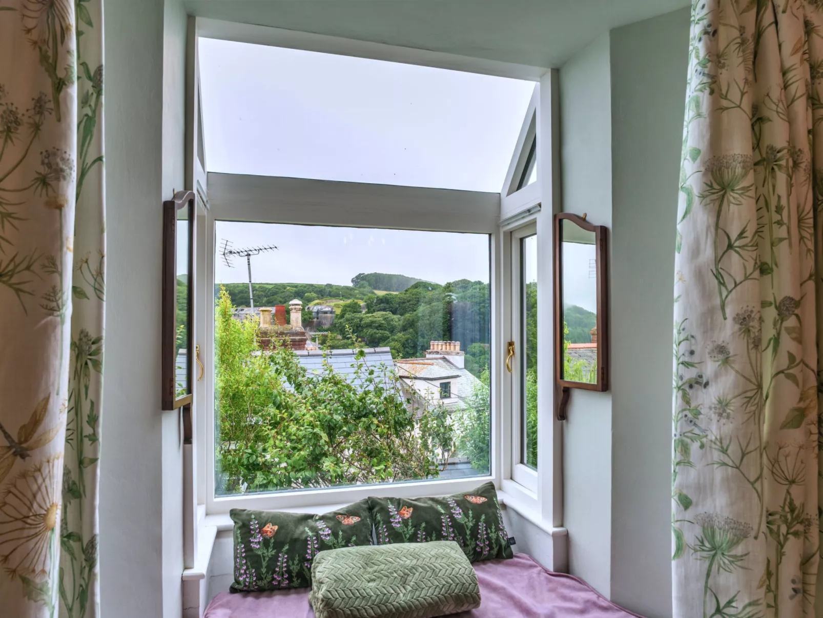 Hillside House-Drinnen