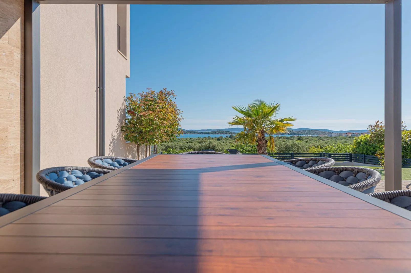 Four-Bedroom Villa With Pool-Im Freien