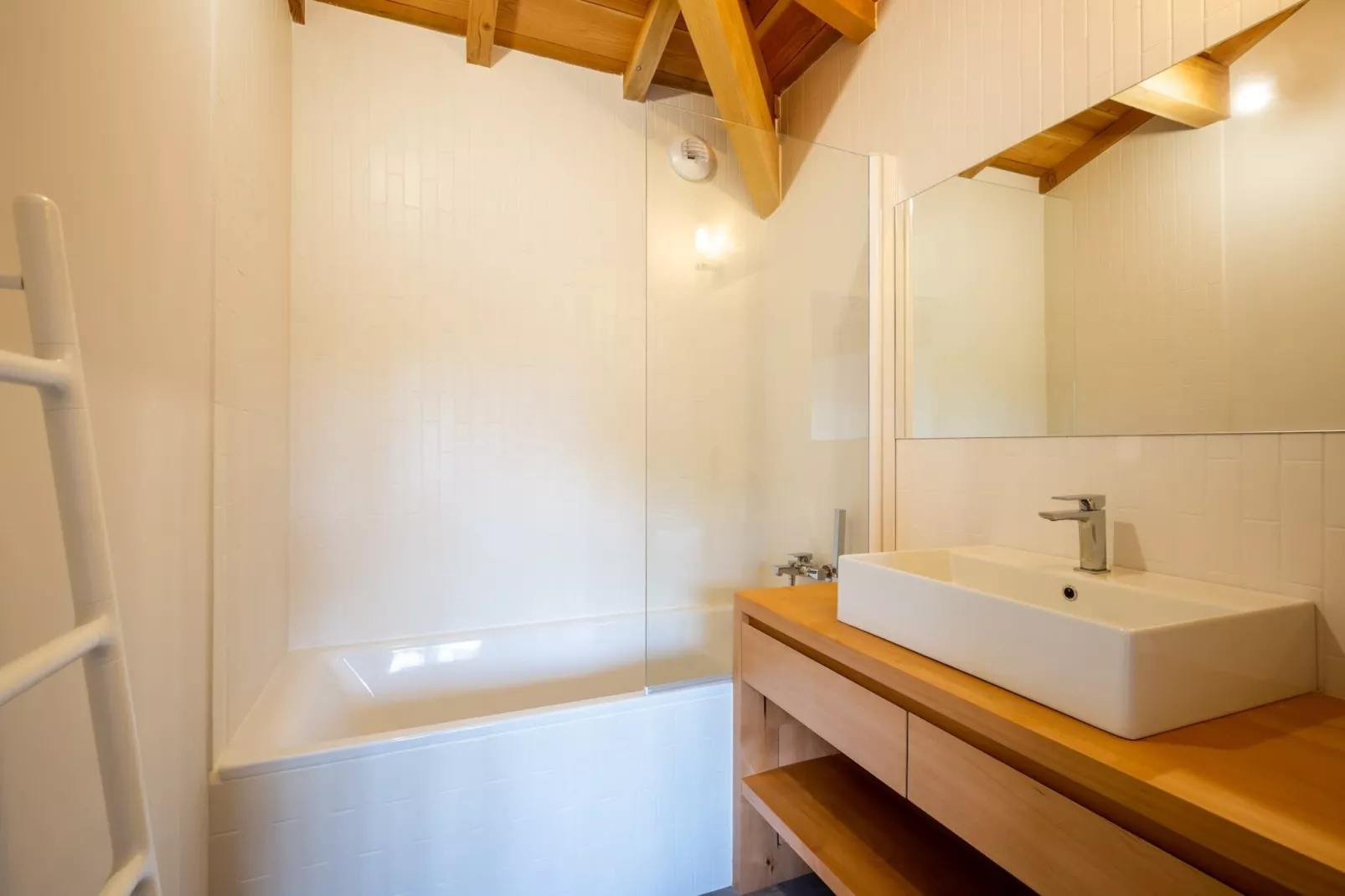 Villa Sylvestre-Bathroom