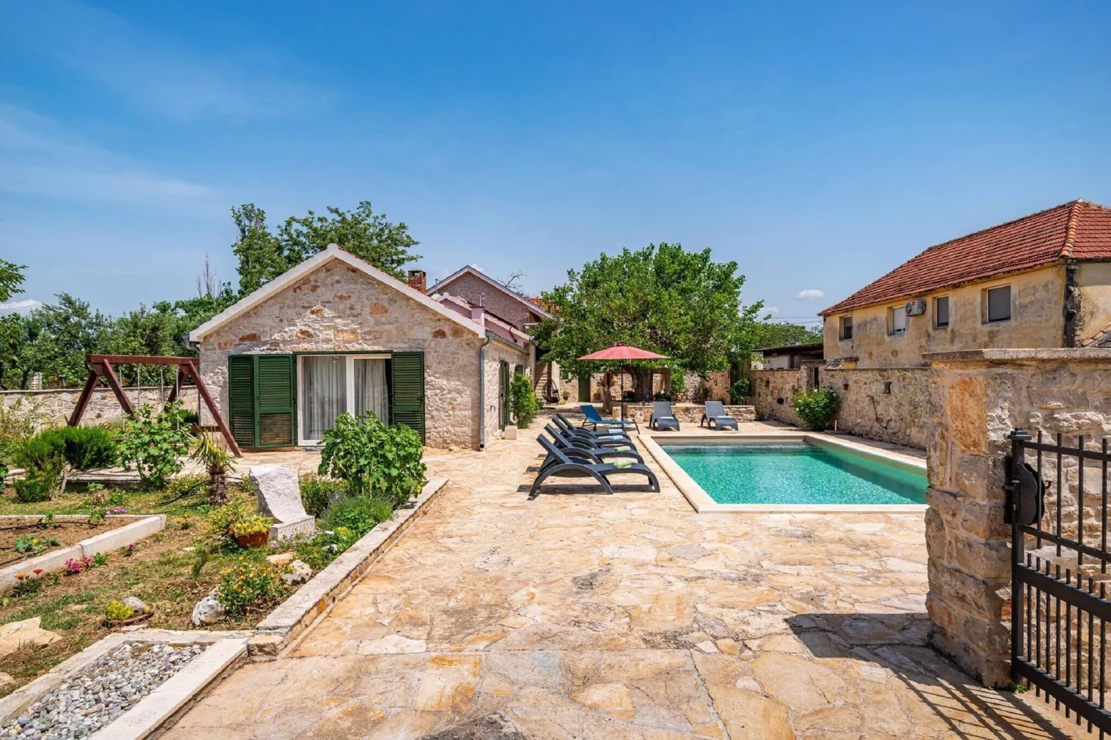 Authentic Villa Zvonko-Garten Sommer