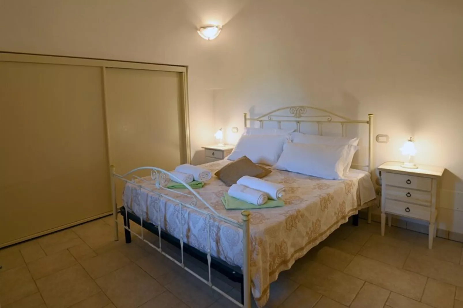 Holiday home Cisternino-Trullo Ulivo Antico-Chambre