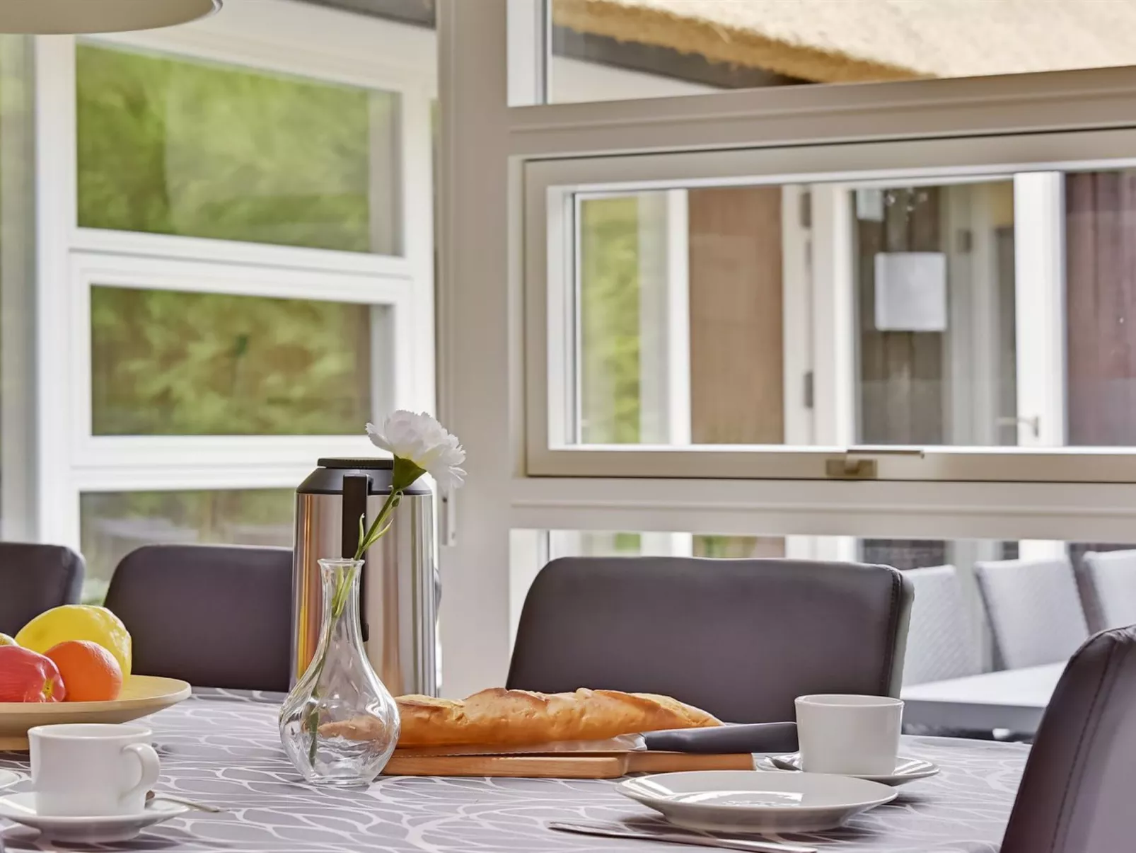 "Ellanor" - 1km from the sea-Inside