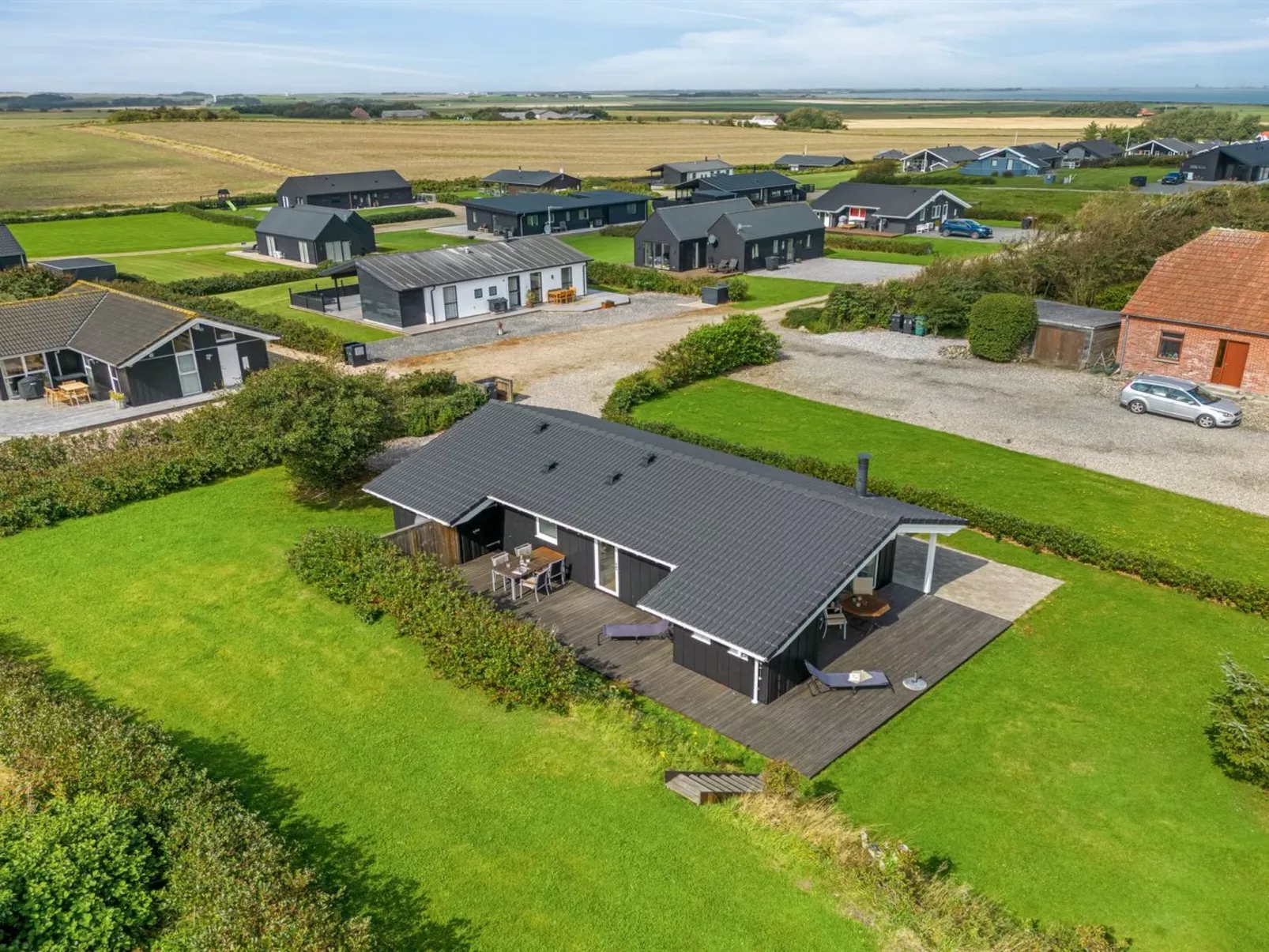 "Tanna" - 330m to the fjord-Outside