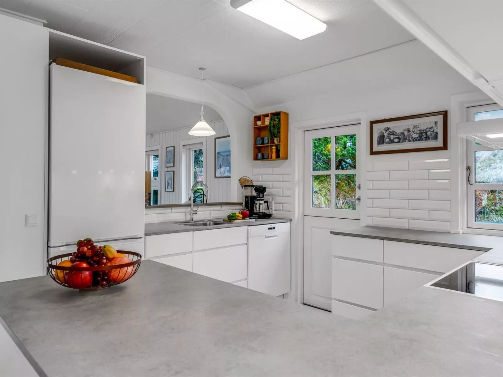 "Aila" - 1.4km from the sea-Drinnen