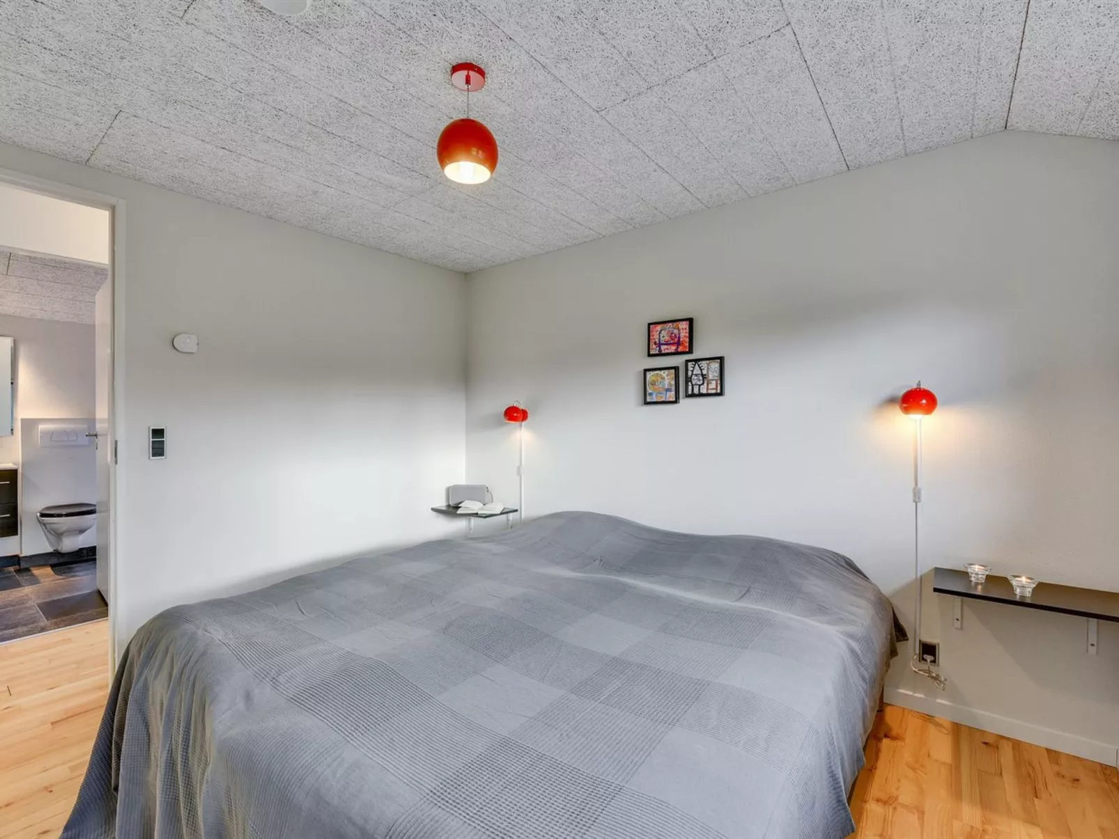 "Faye" - 600m from the sea-Inside