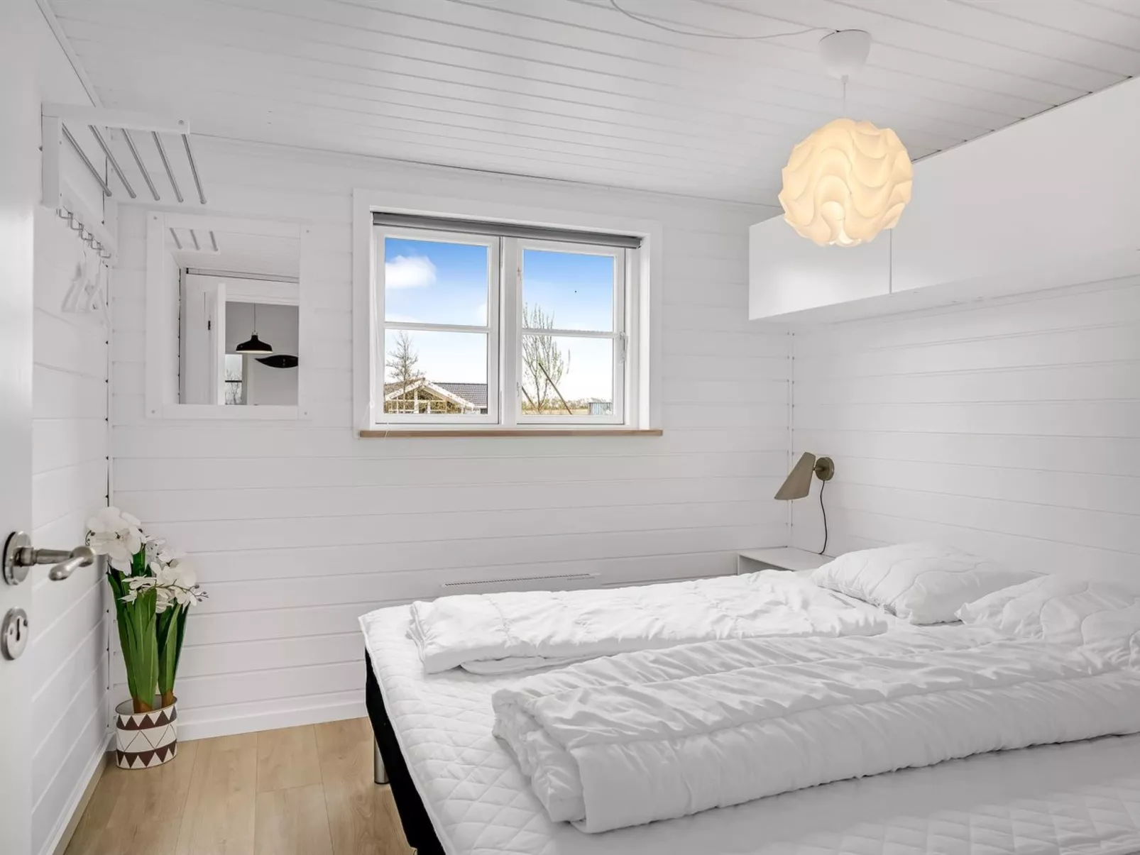 "Gizella" - 500m to the fjord-Inside