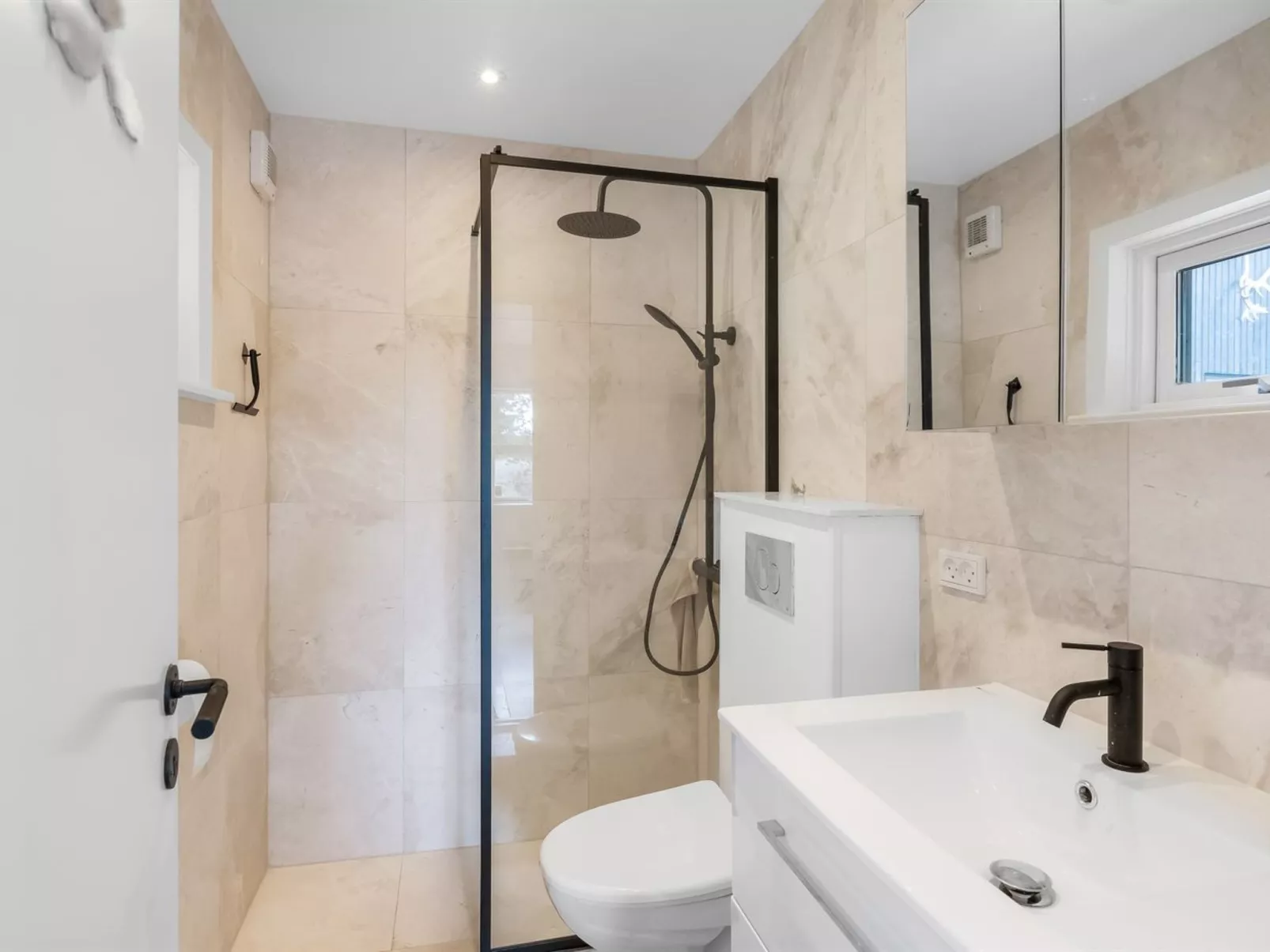 "Hejdie" - 750m from the sea-Dedans