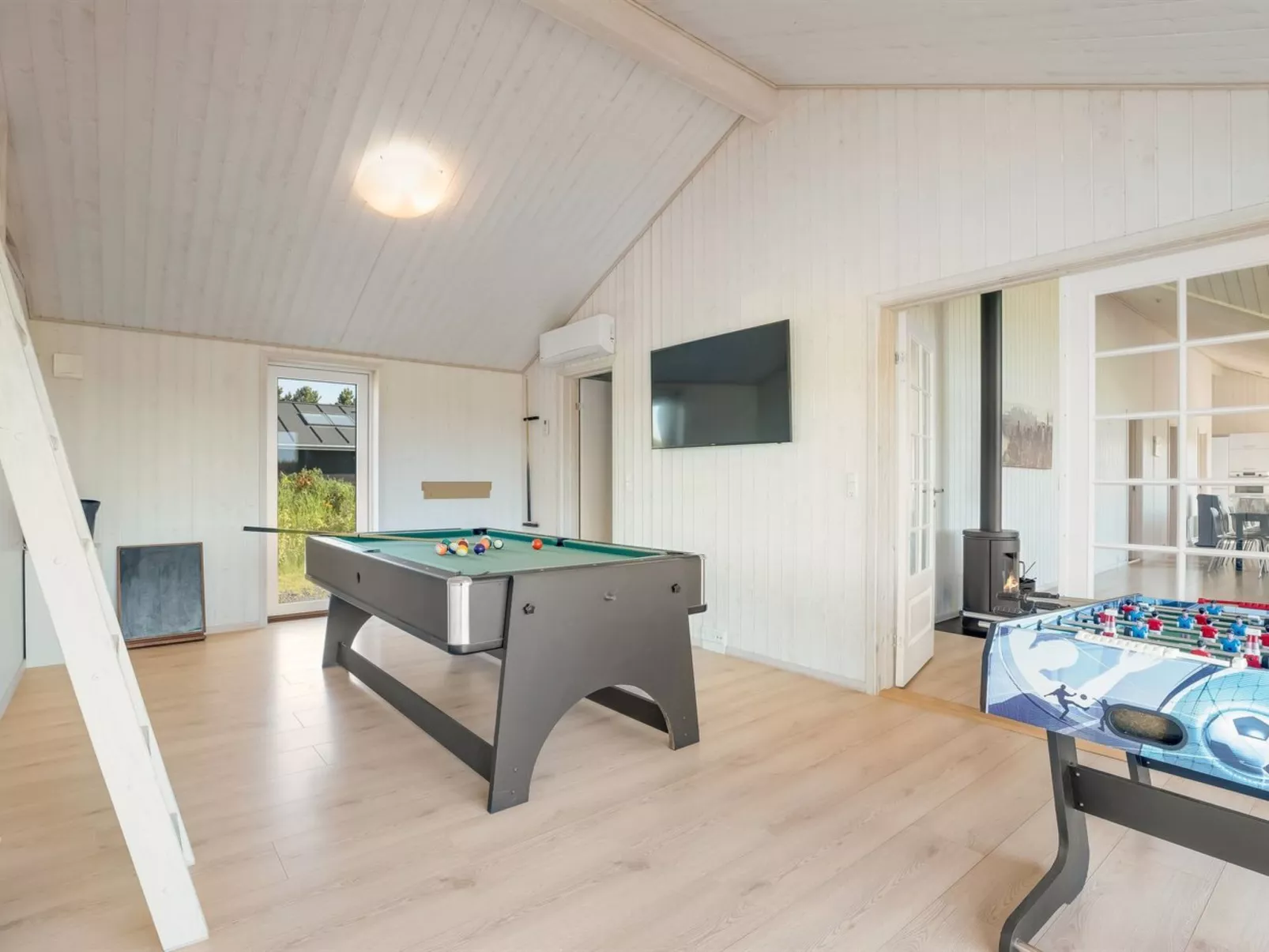 "Kiersten" - 800m from the sea-Inside