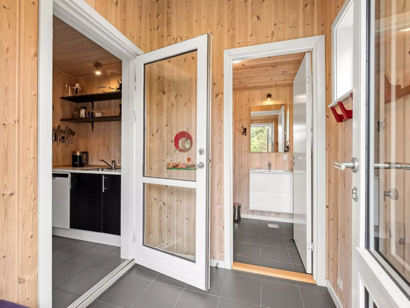 "Felicita" -  from the sea-Dedans