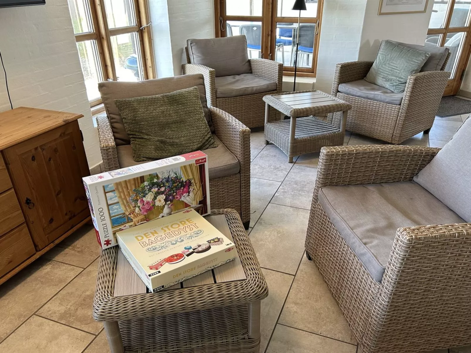 "Darleen" - 850m to the fjord-Drinnen