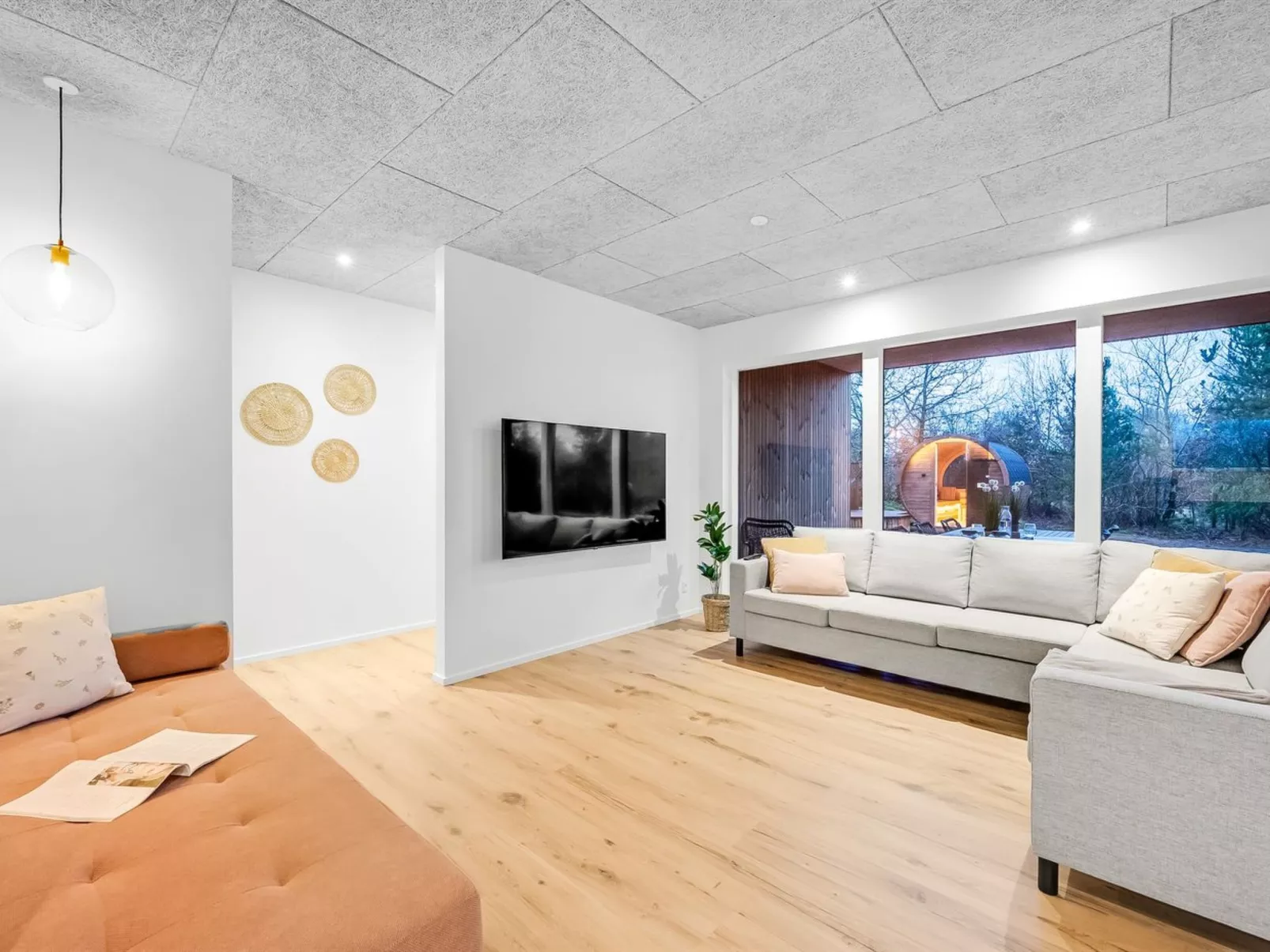 "Liutulf" - 350m to the fjord-Dedans