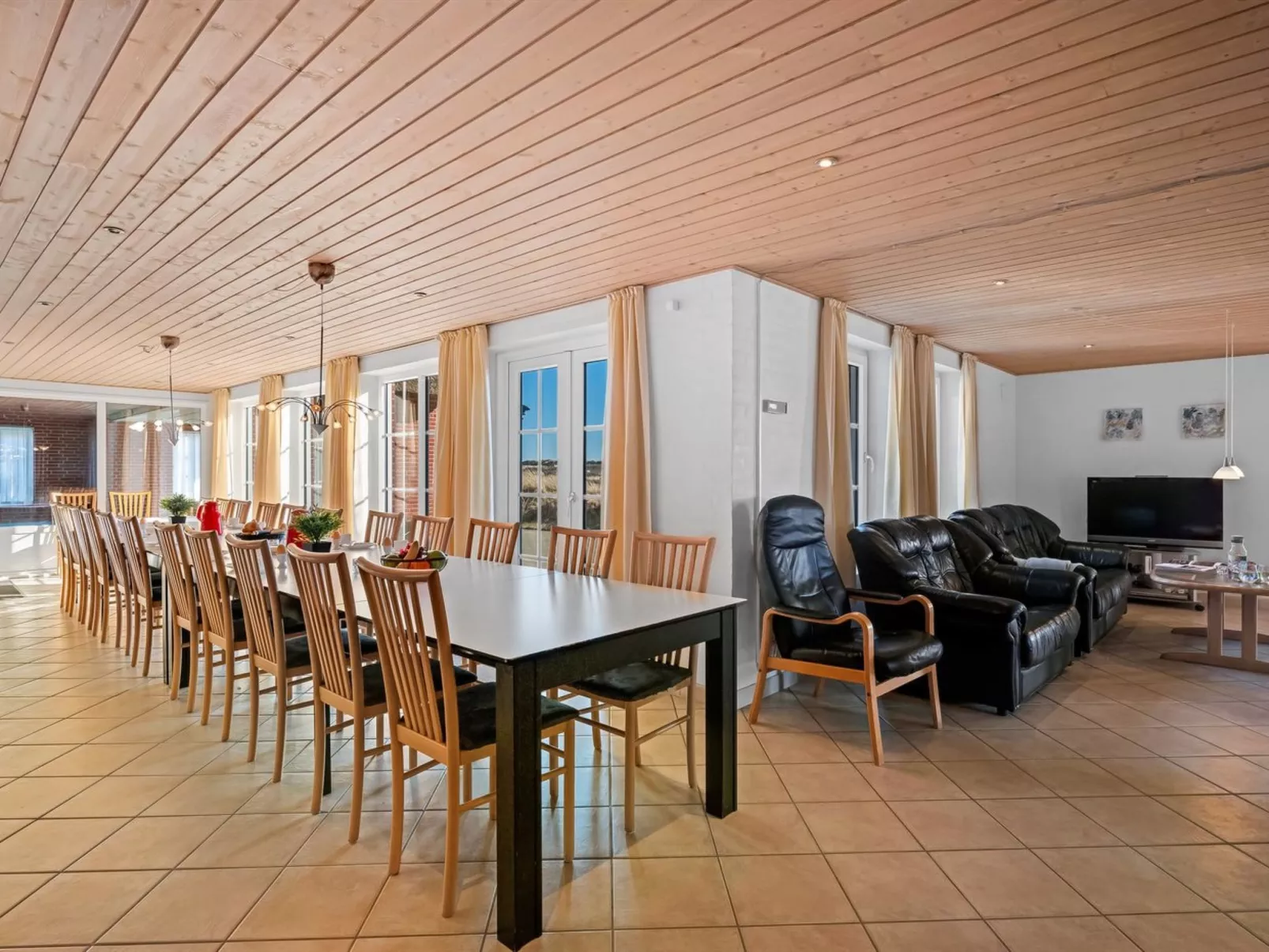 "Gytha" - 75m from the sea-Drinnen