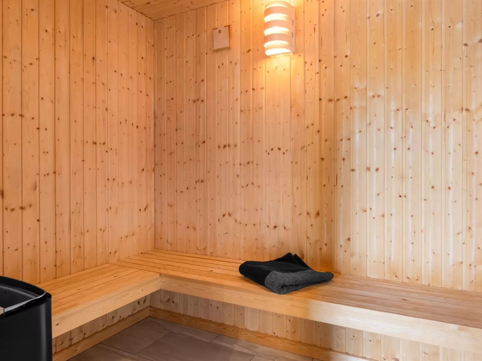 "Sunna" - 1.2km from the sea-Inside