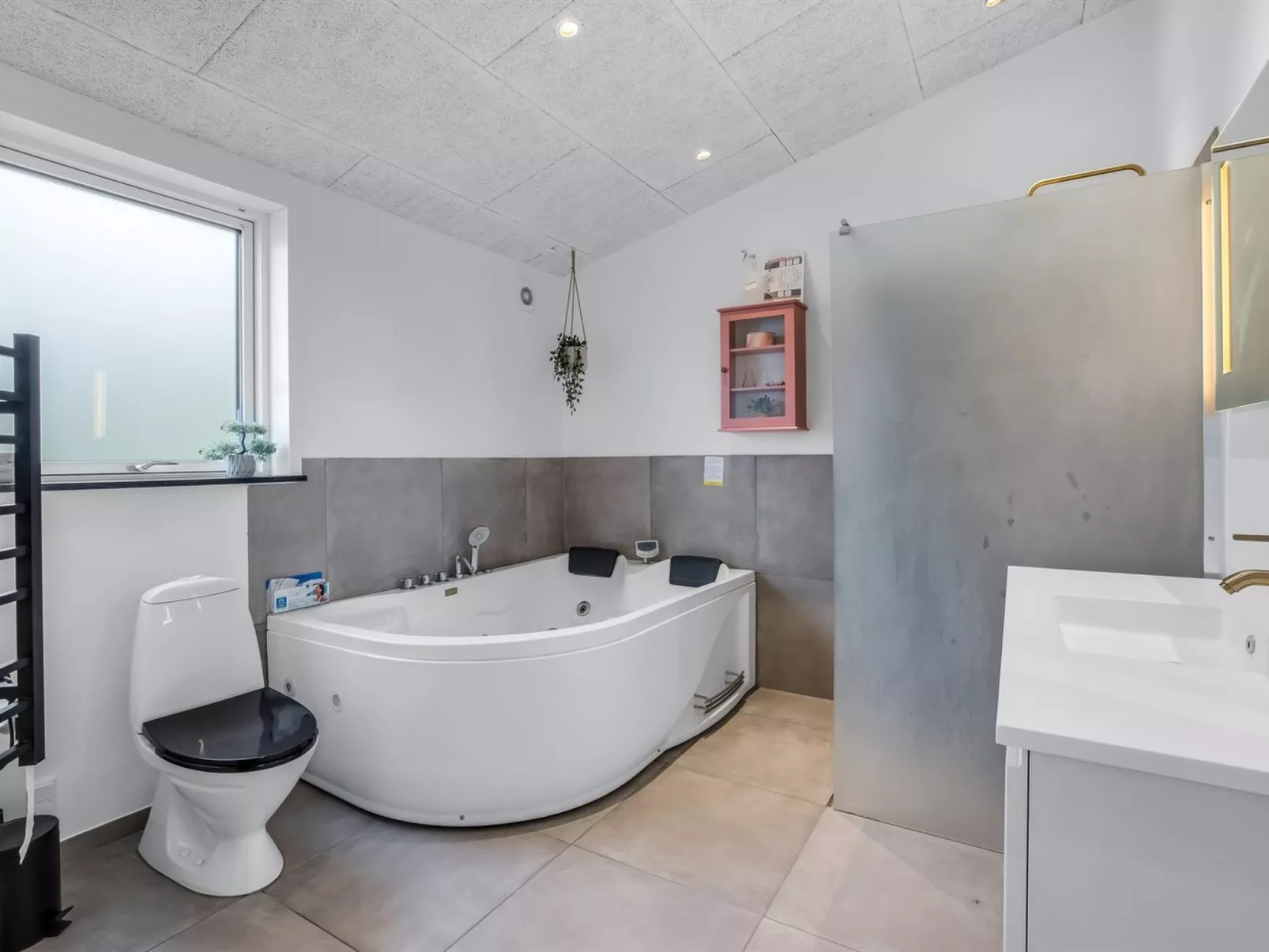 "Fin" - 150m from the sea-Dedans