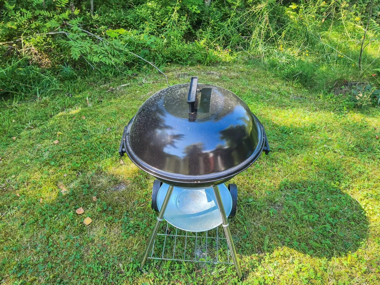 Den lilla röda stugan-Drinnen