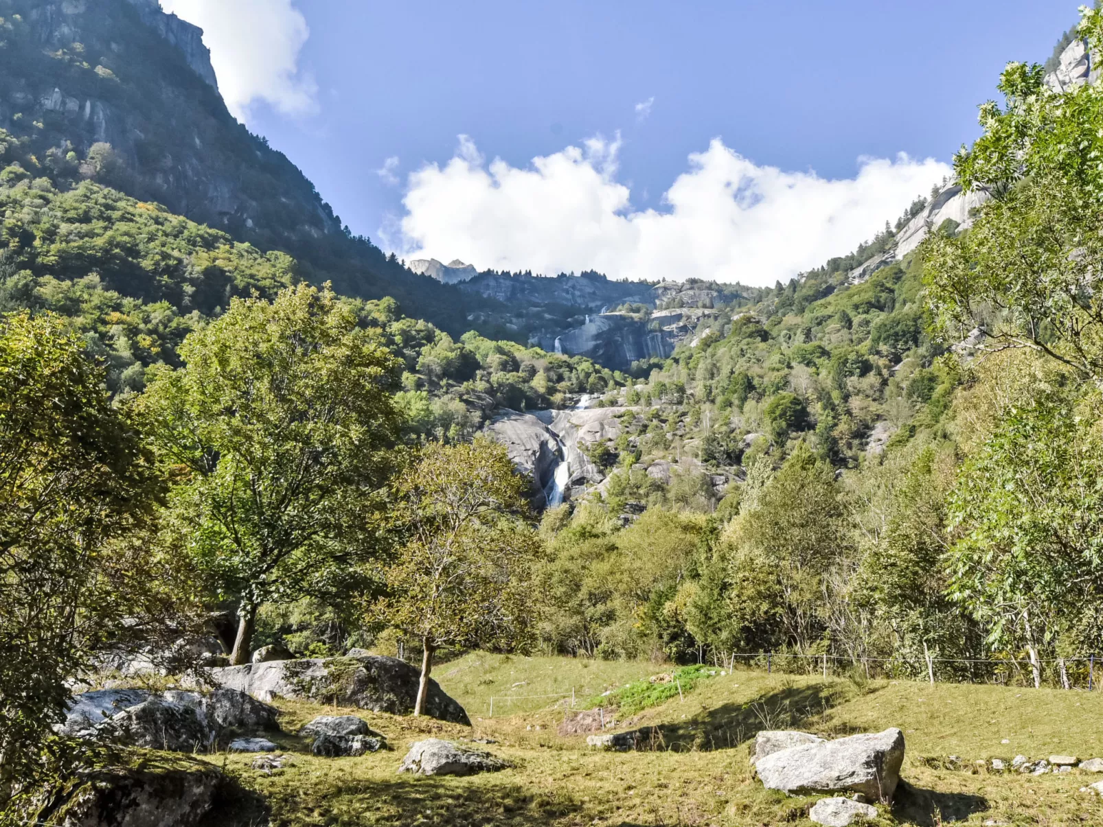 Val di Mello Mountain Flat-Area