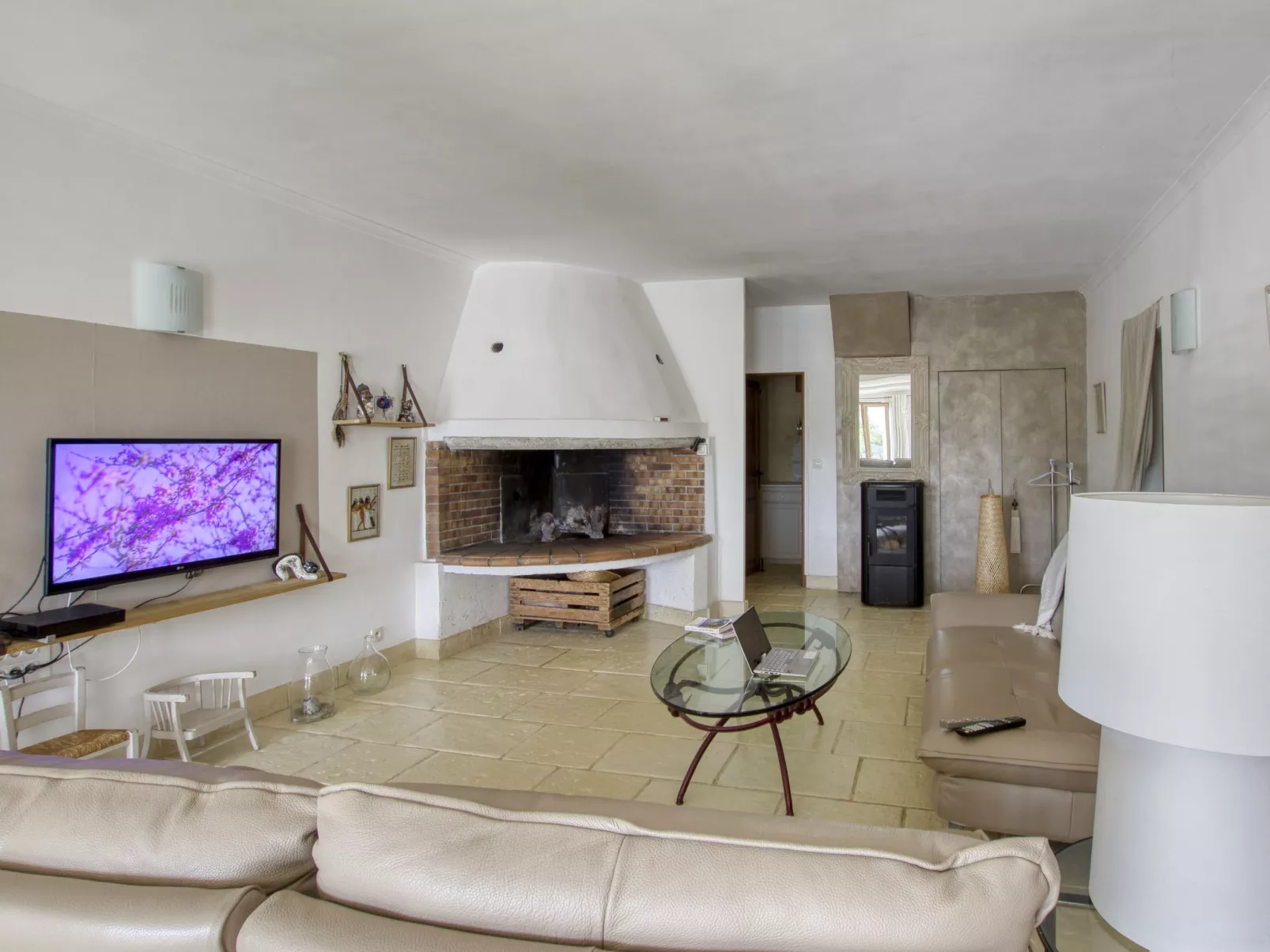 La Bastide Neuve-Inside
