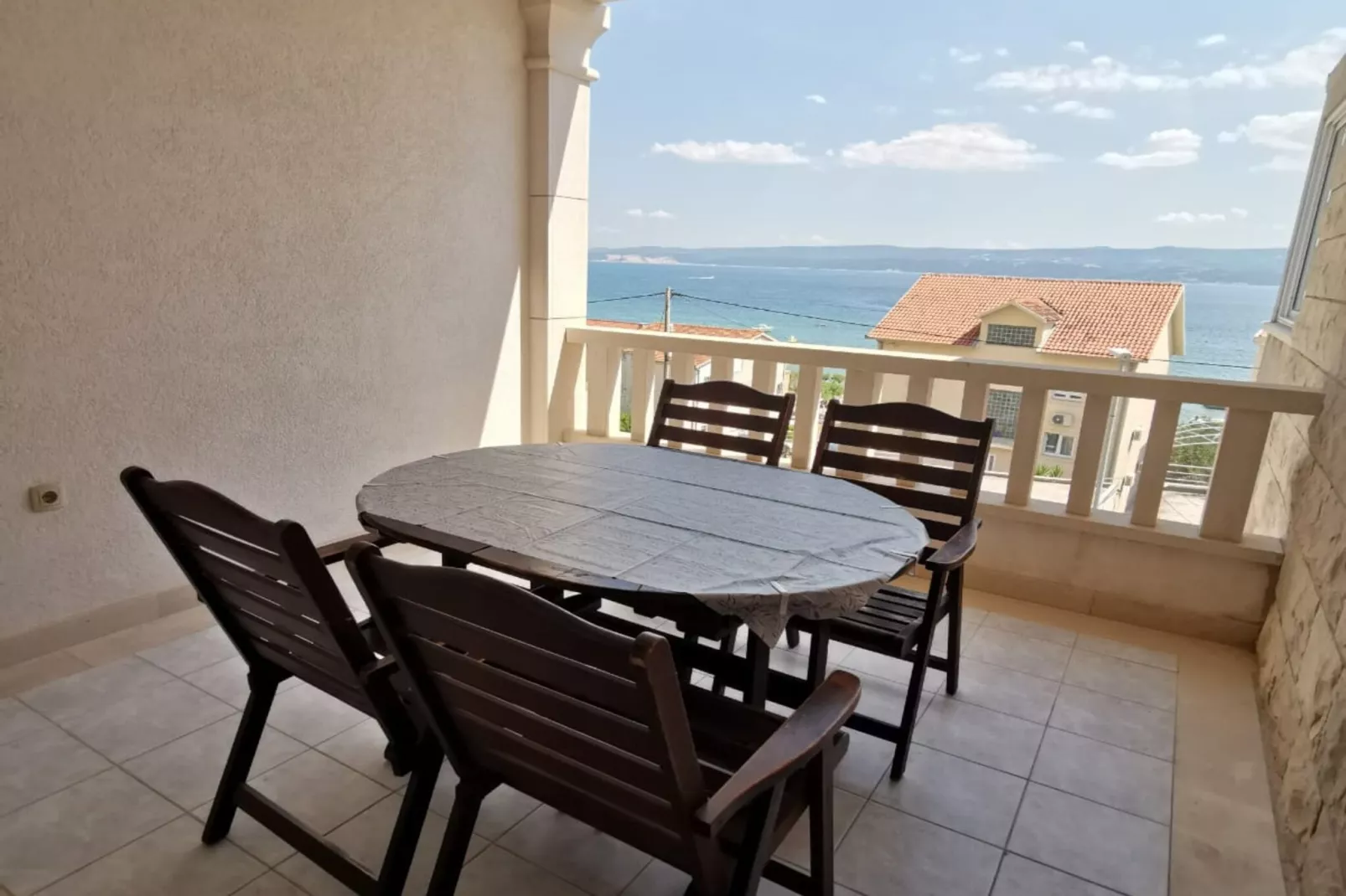 Three Bedroom Apartment with Terrace and  Sea View-Terrace