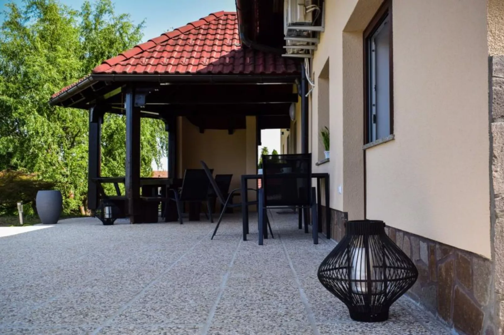 Zevnik Quiet Retreat with Stunning Views and Equestrian Activities - One Bedroom Apartment-Outdoor