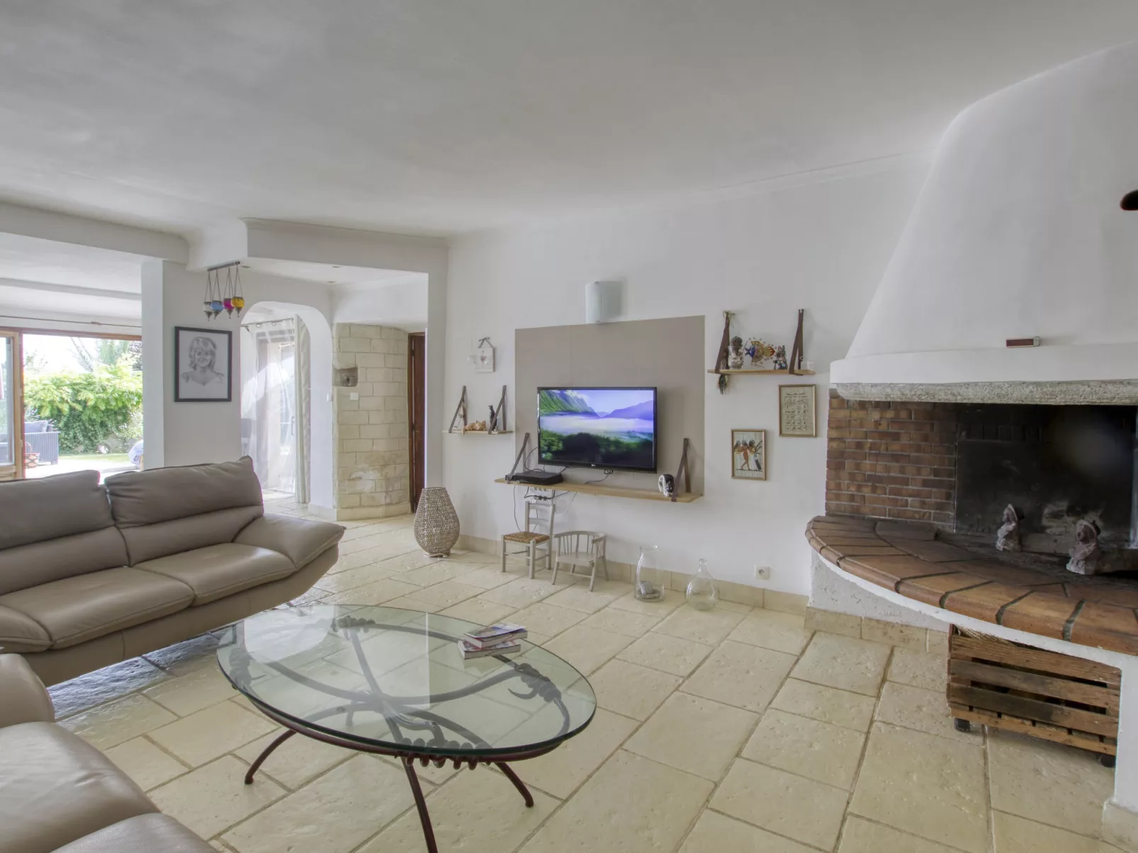 La Bastide Neuve-Inside