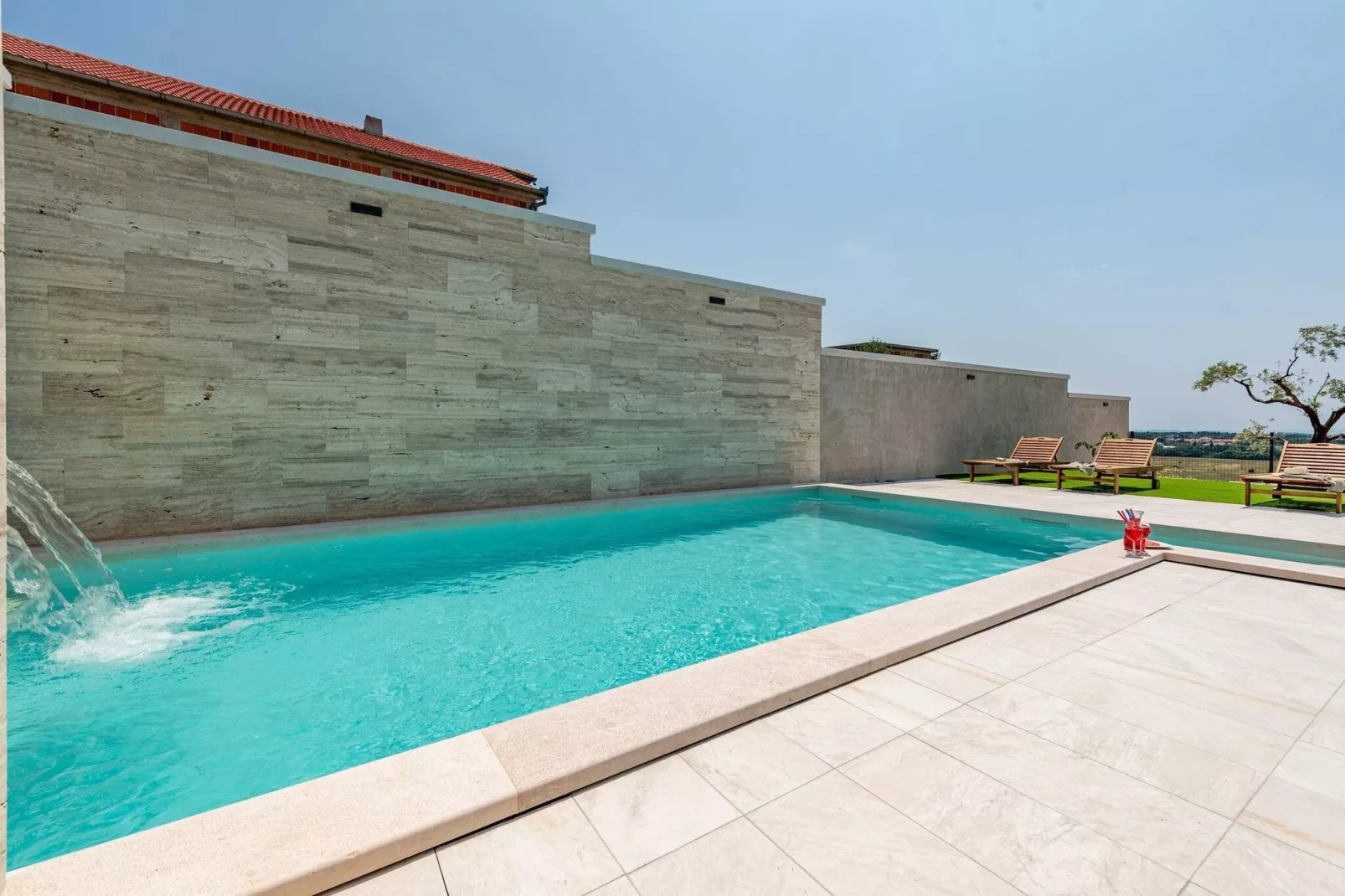Villa Pezer with heated pool & sauna-Piscine