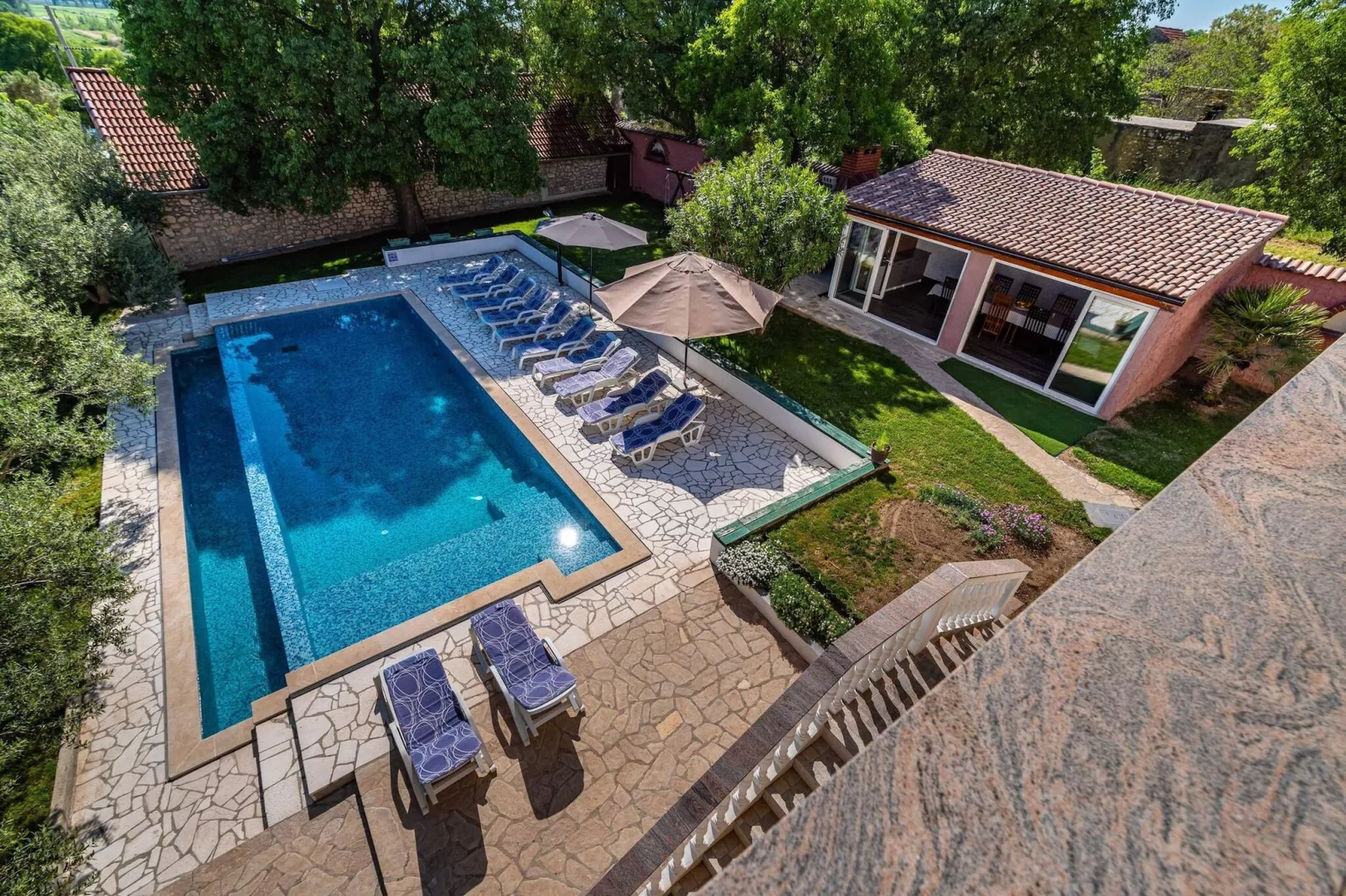 Momo´s Paradise-Swimming pool