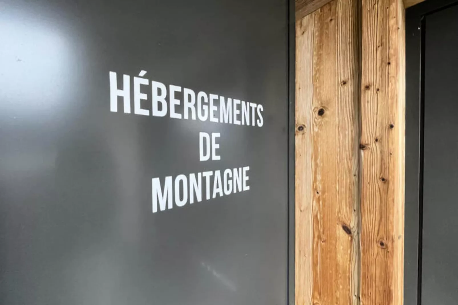 Appartements à Albepierre Bredons - Untagged
