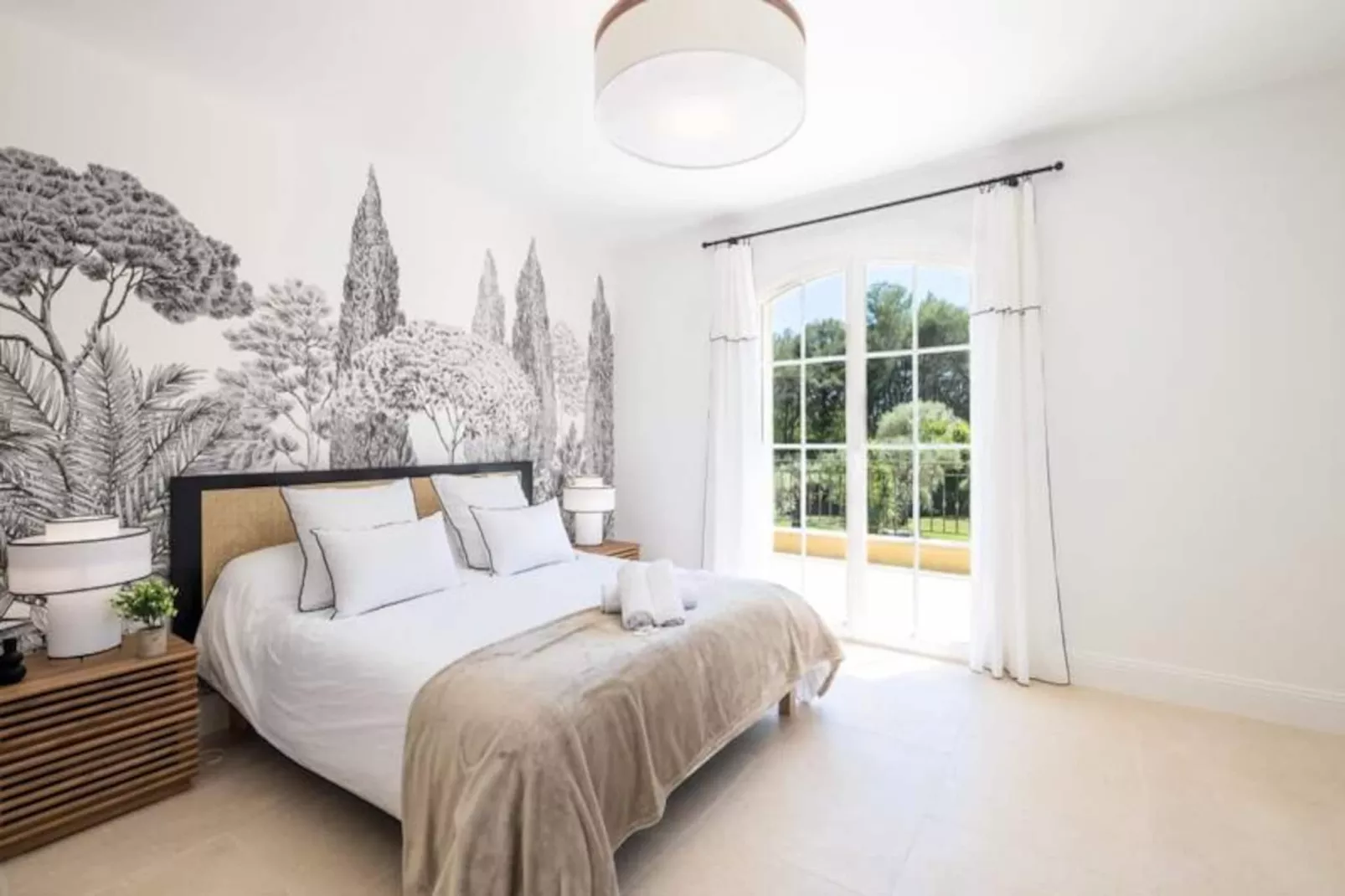 Résidence Bijou De 280m2 Et Piscine à Débordement Au Calme Absolu-Untagged