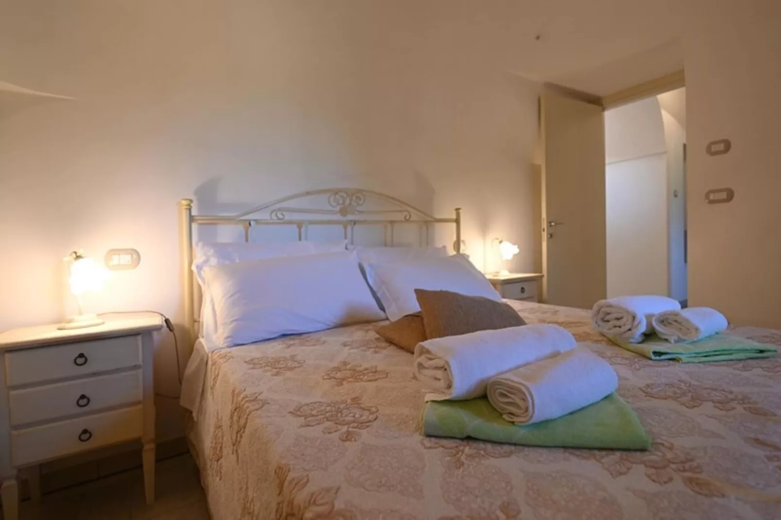 Holiday home Cisternino-Trullo Ulivo Antico-Chambre