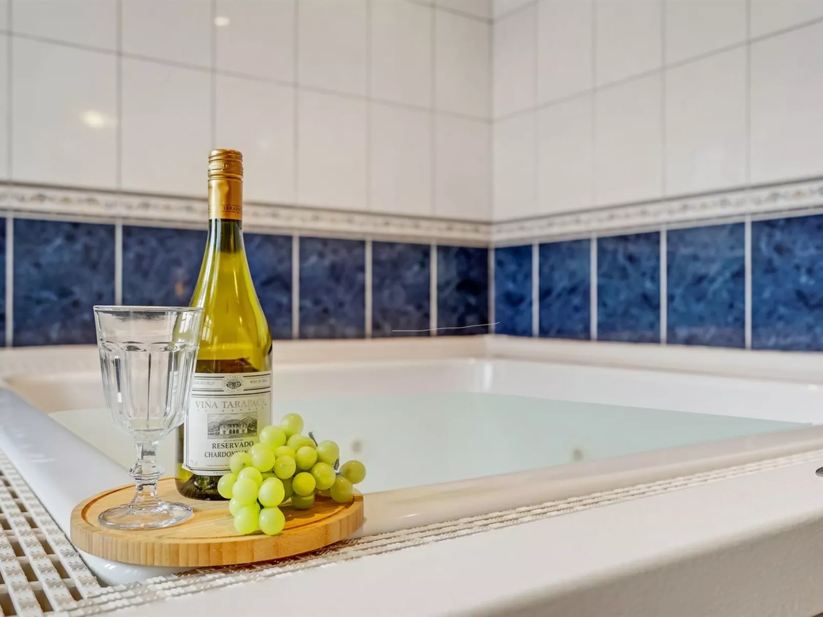 "Edine" - 4.5km from the sea-Inside