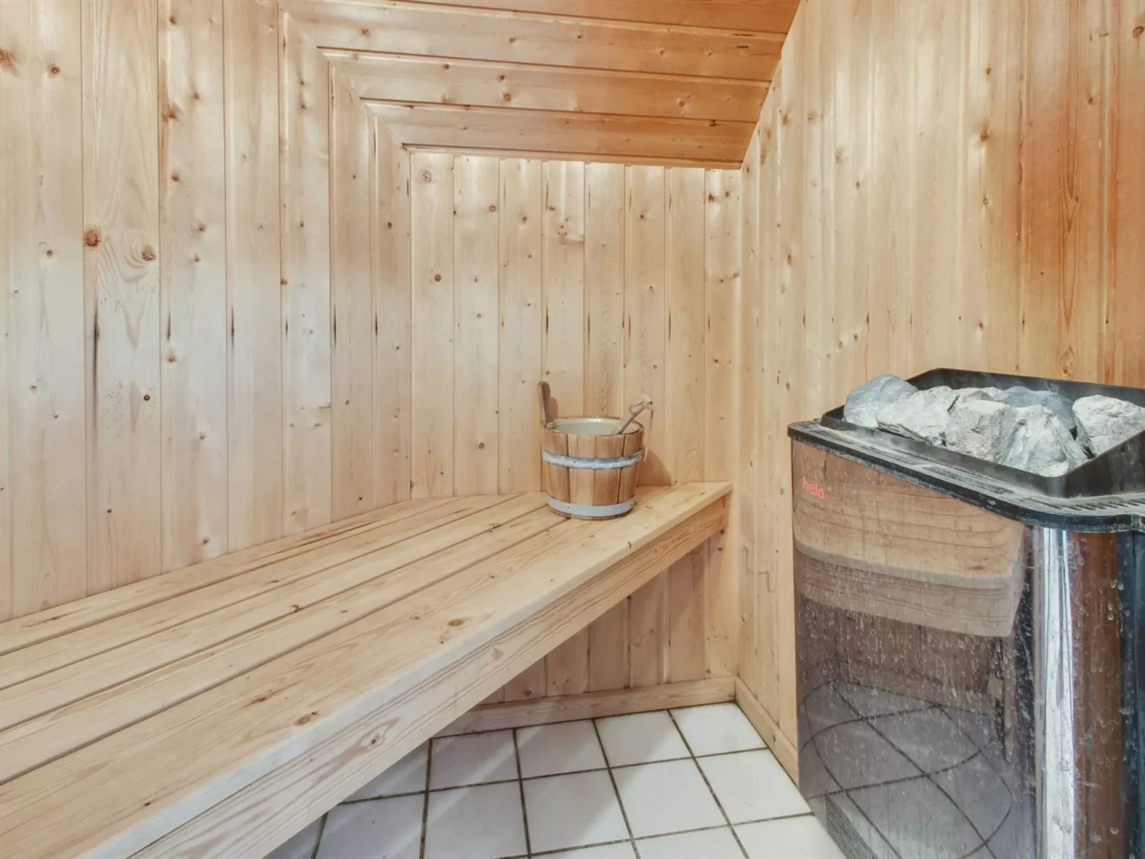 "Albin" - 2.8km from the sea-Dedans