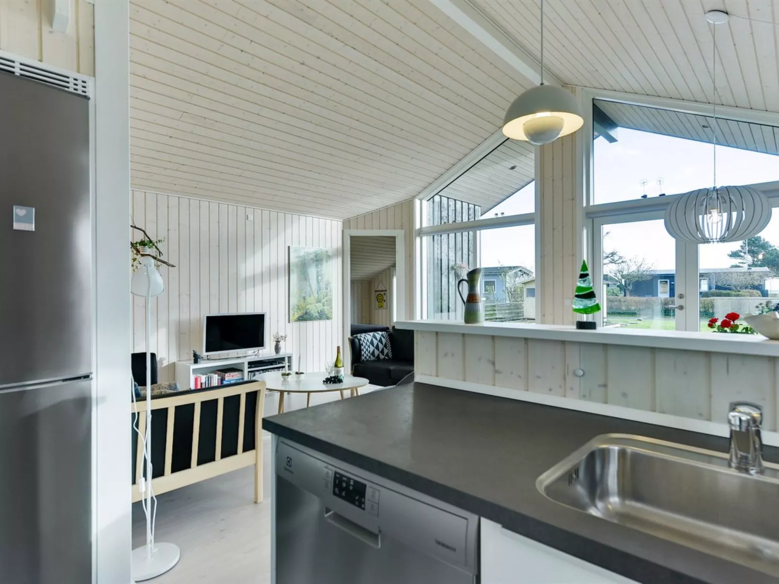 "Sighfrith" - 150m from the sea-Dedans